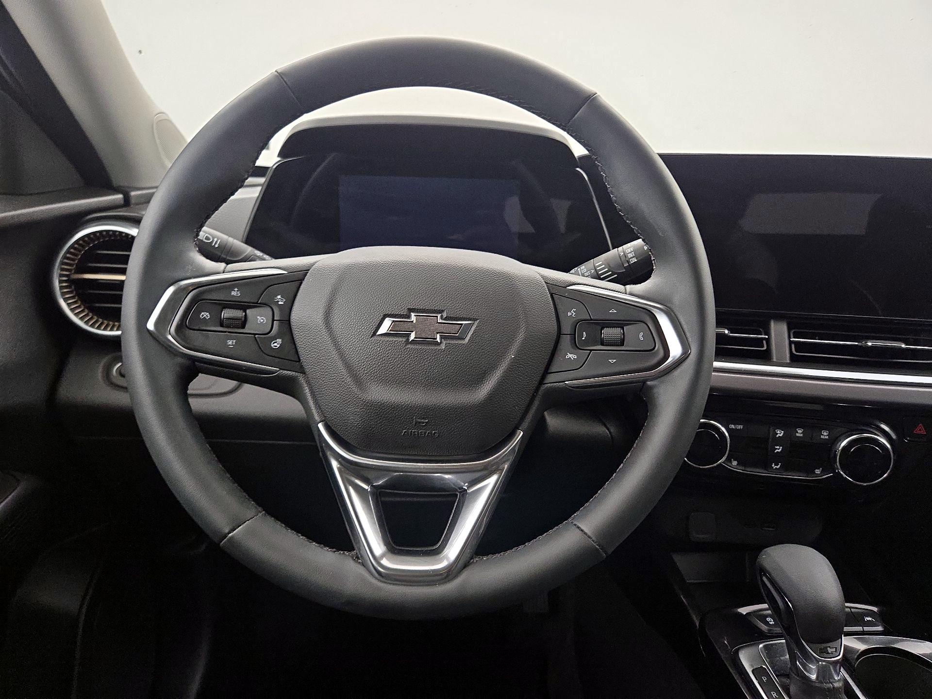 Thumbnail: 2025 Chevrolet Trax - 10