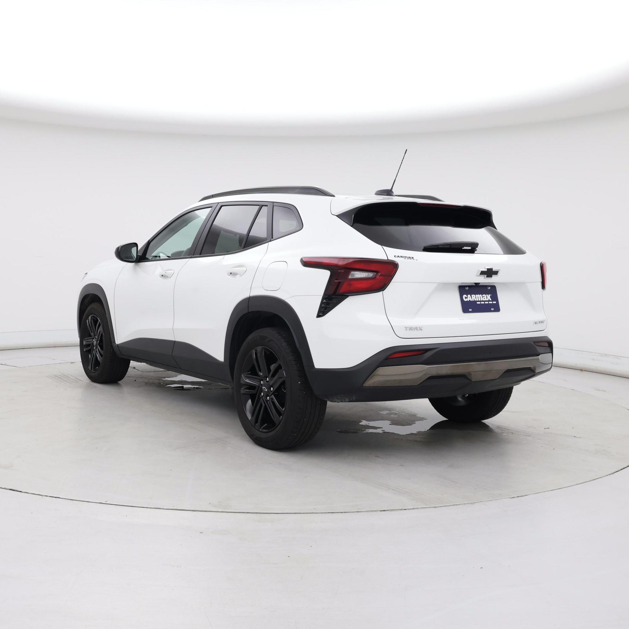 Thumbnail: 2025 Chevrolet Trax - 2