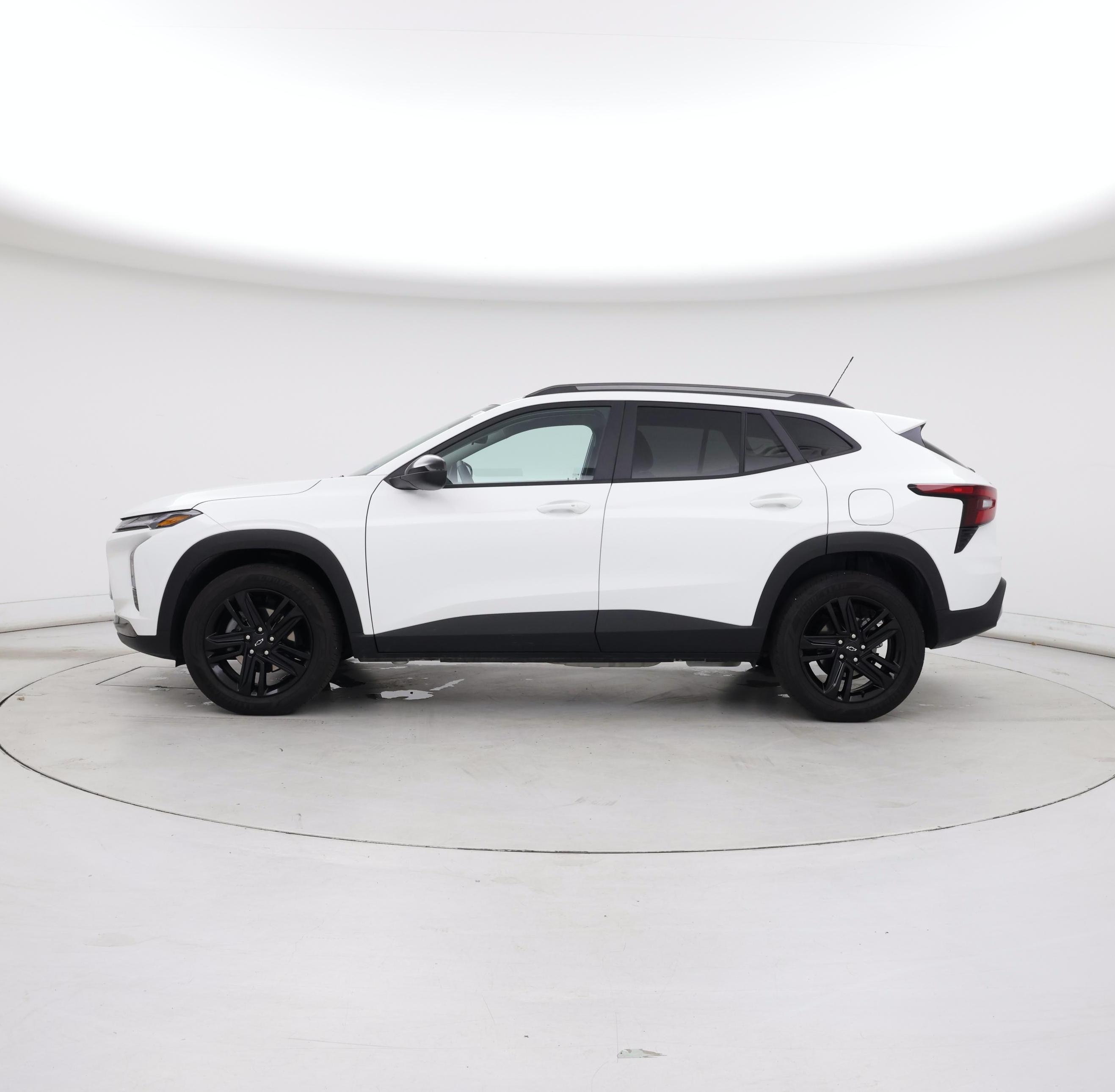 Thumbnail: 2025 Chevrolet Trax - 3