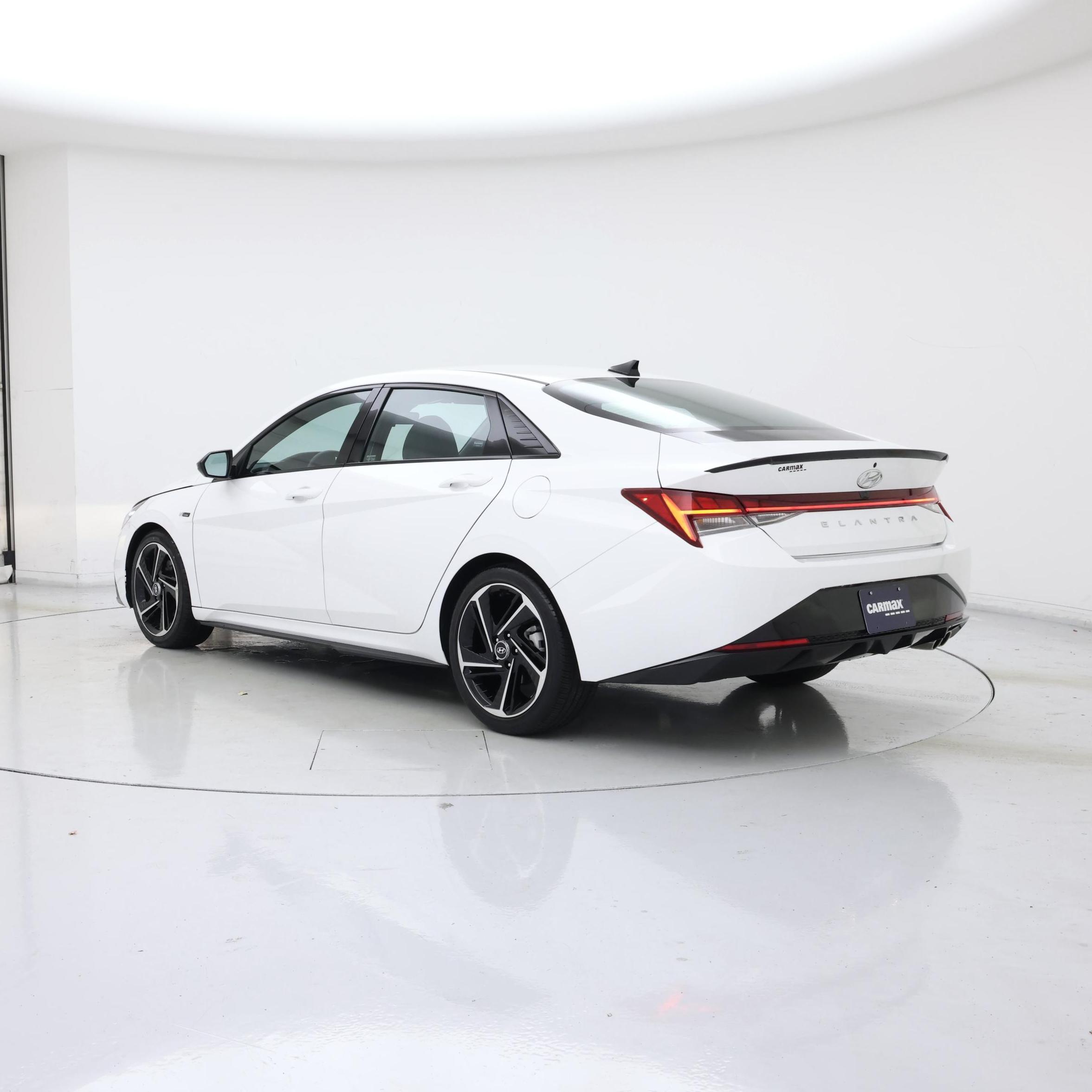 Thumbnail: 2023 Hyundai Elantra - 2