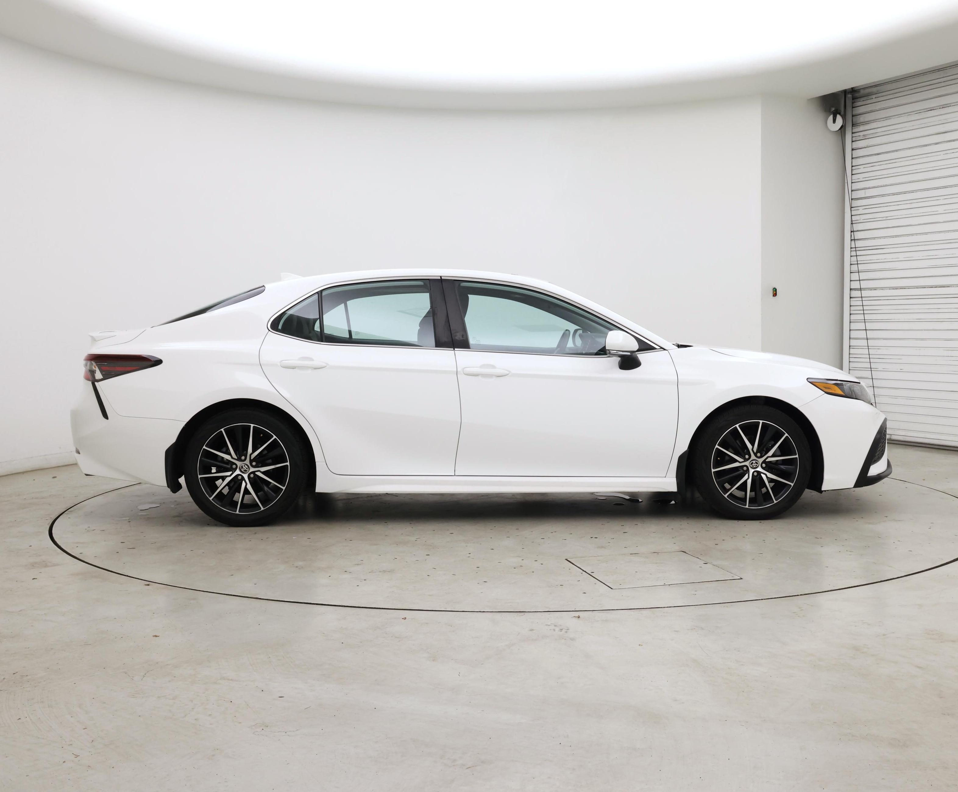 Thumbnail: 2022 Toyota Camry - 7
