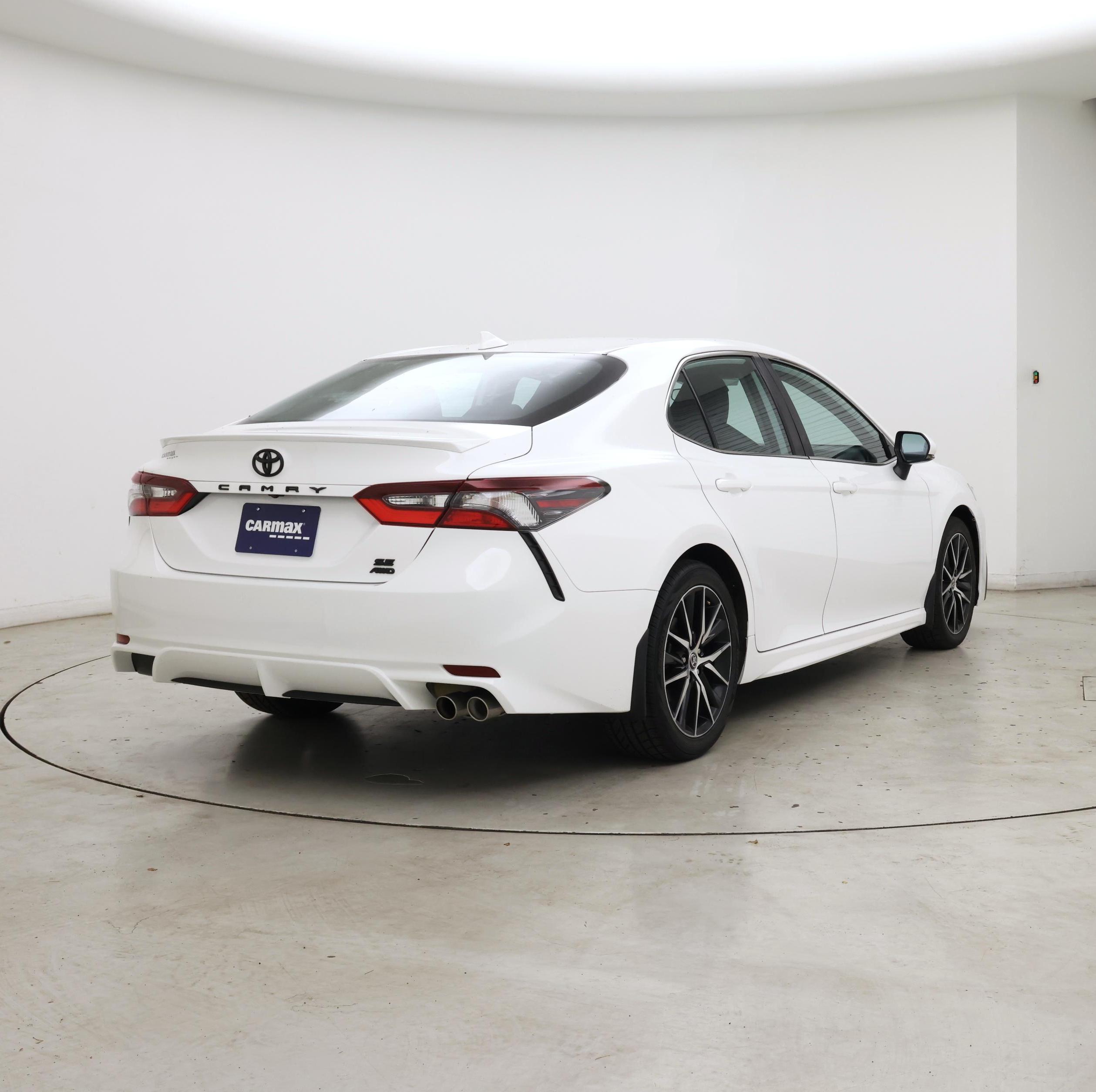 Thumbnail: 2022 Toyota Camry - 8