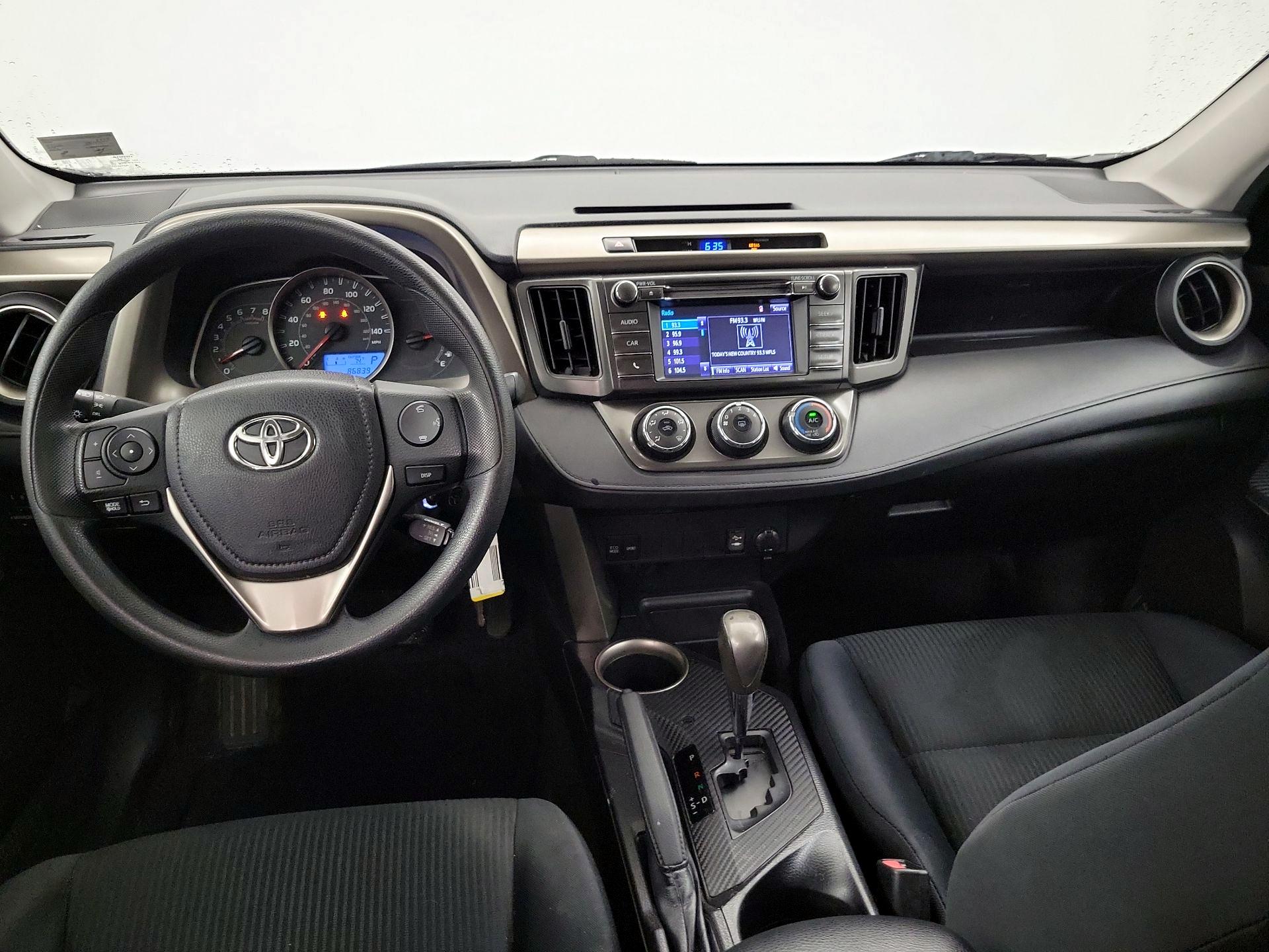 Thumbnail: 2015 Toyota RAV4 - 9