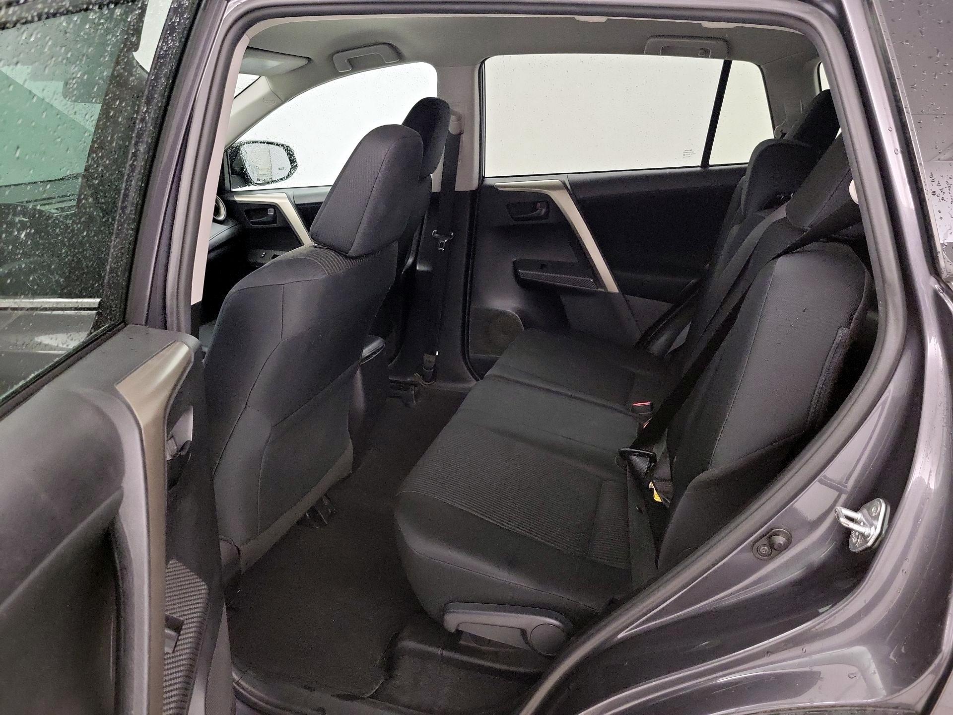 Thumbnail: 2015 Toyota RAV4 - 19