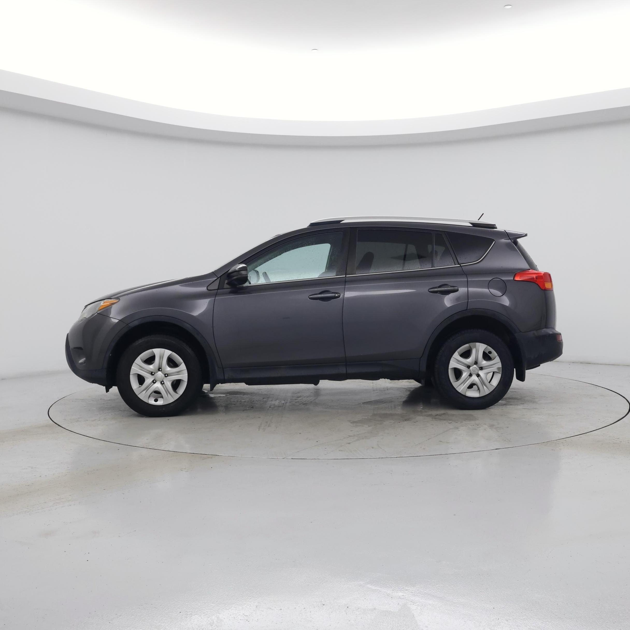 Thumbnail: 2015 Toyota RAV4 - 3