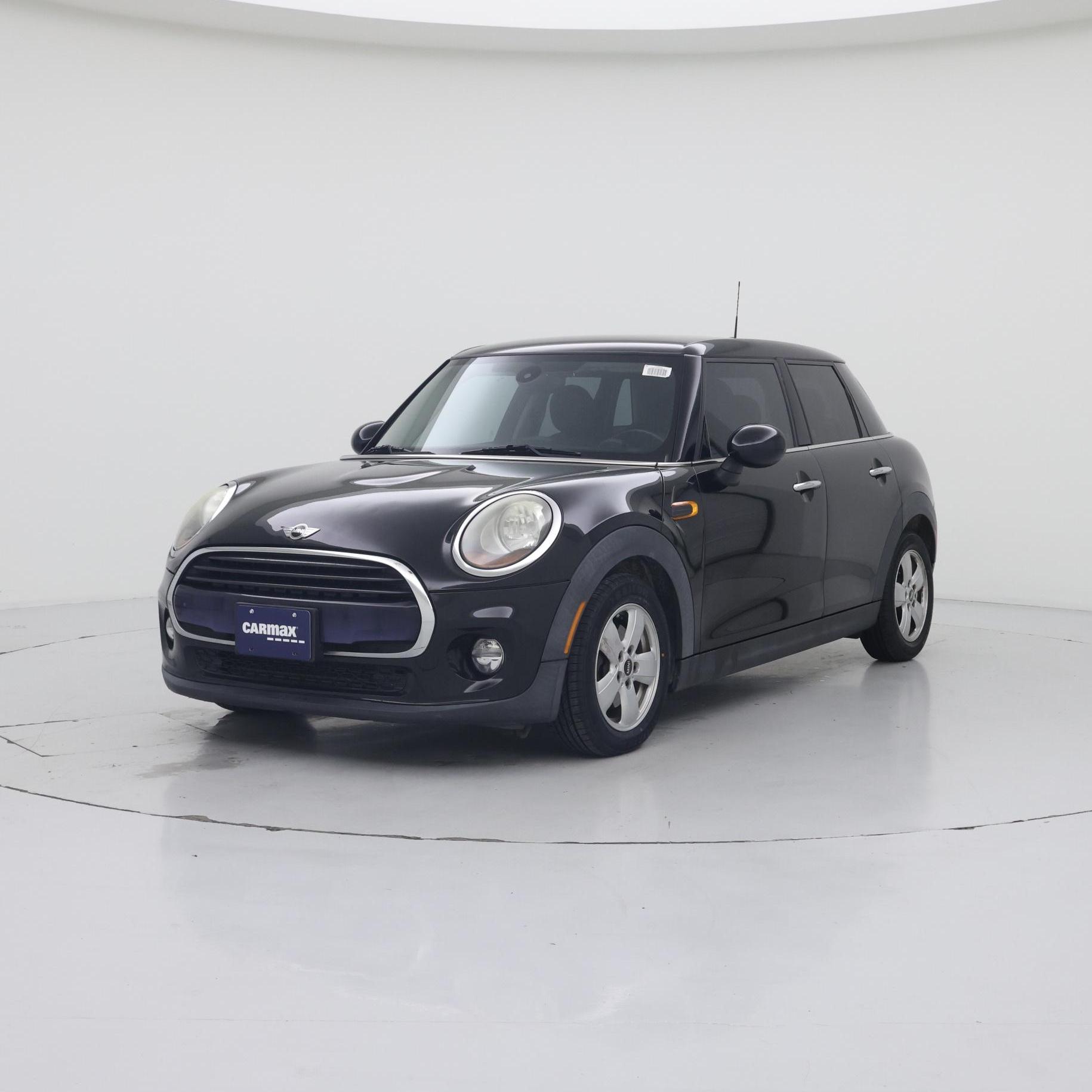 Thumbnail: 2017 MINI Cooper Hardtop - 4