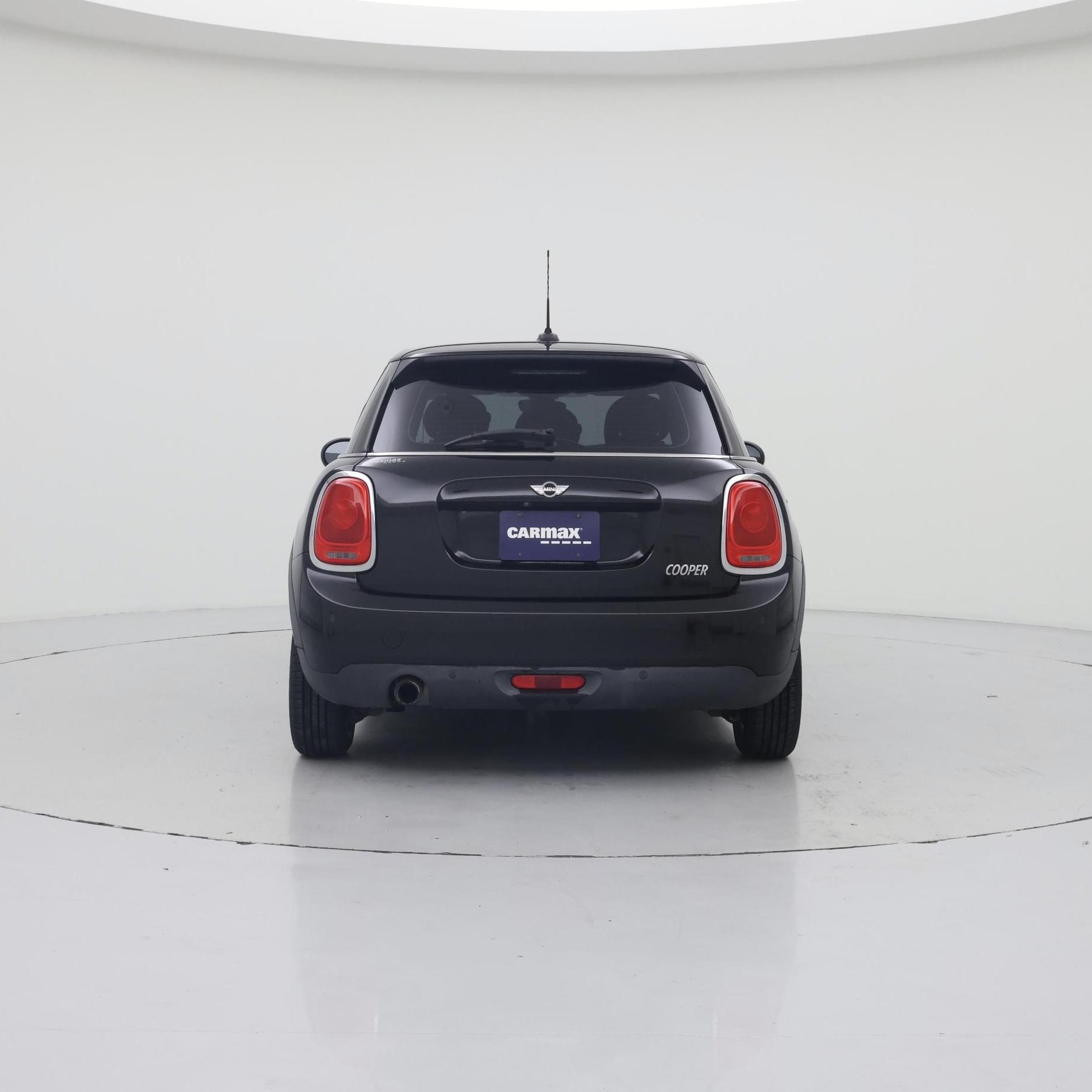 Thumbnail: 2017 MINI Cooper Hardtop - 6
