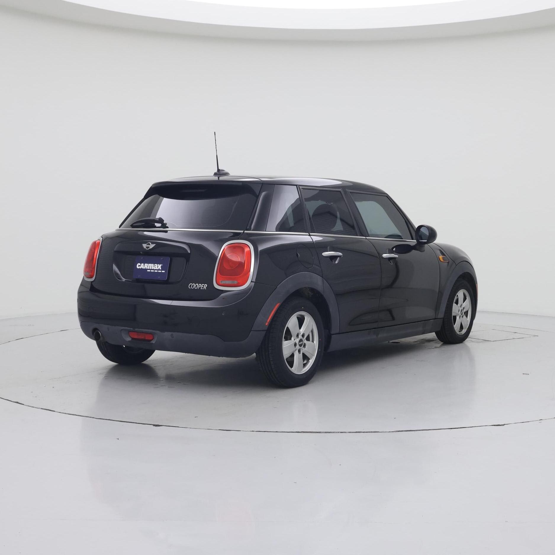 Thumbnail: 2017 MINI Cooper Hardtop - 8