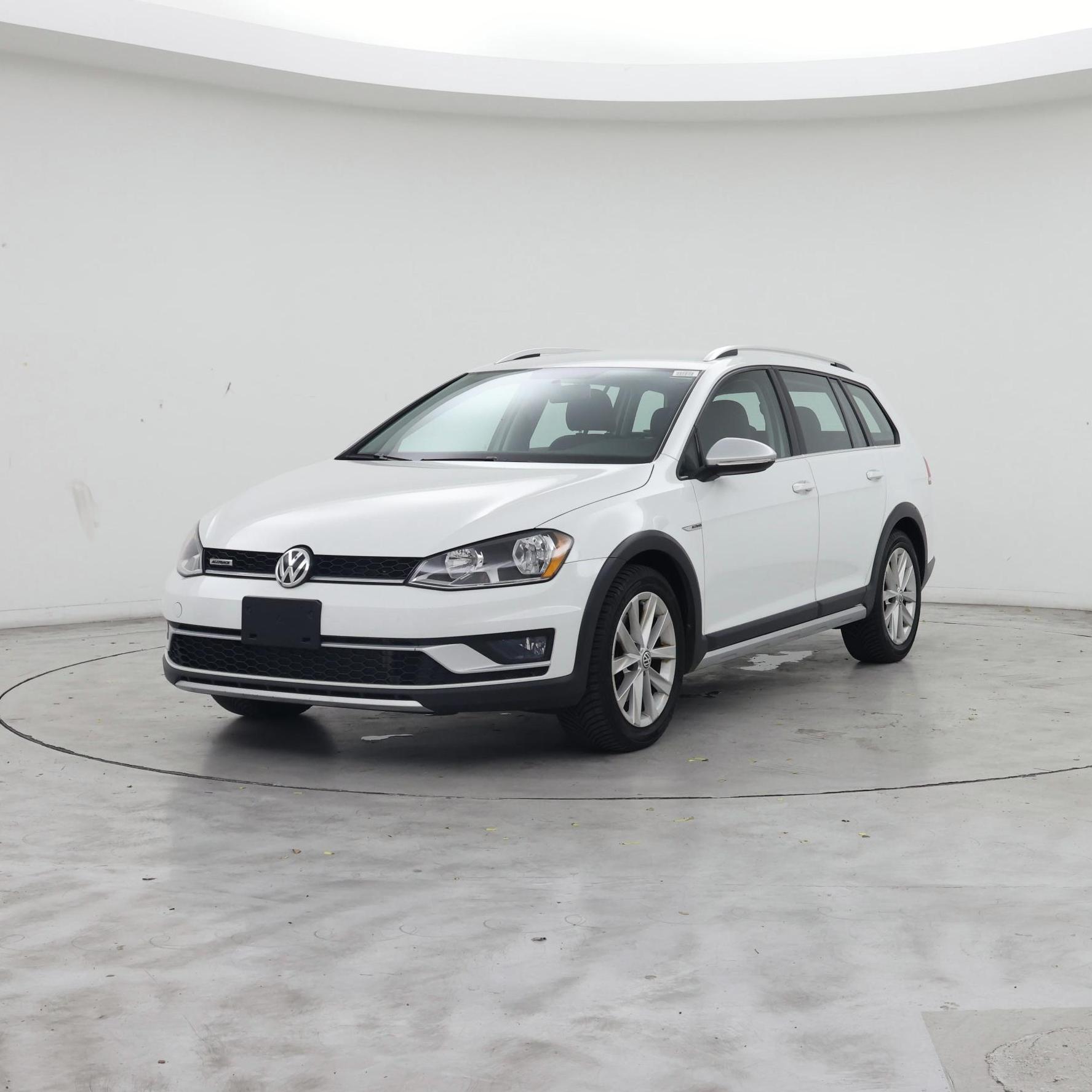 Thumbnail: 2017 Volkswagen Golf - 4