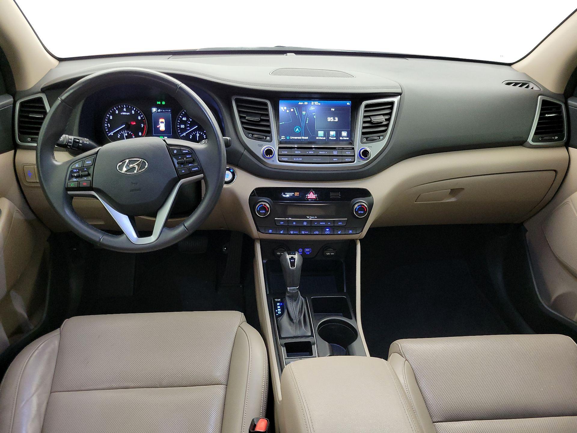 Thumbnail: 2016 Hyundai Tucson - 9