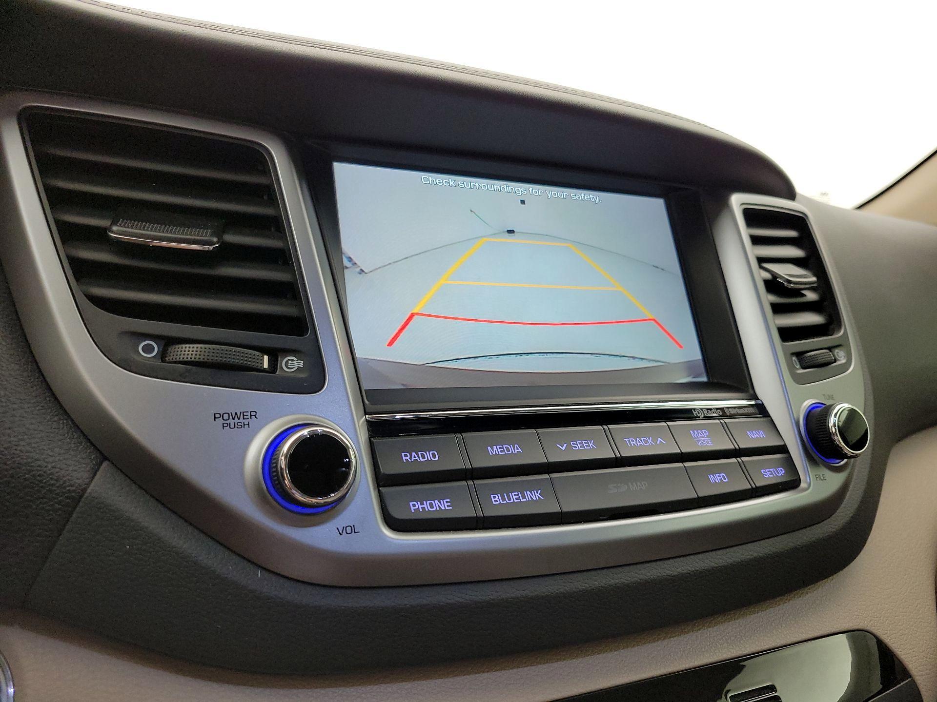 Thumbnail: 2016 Hyundai Tucson - 15