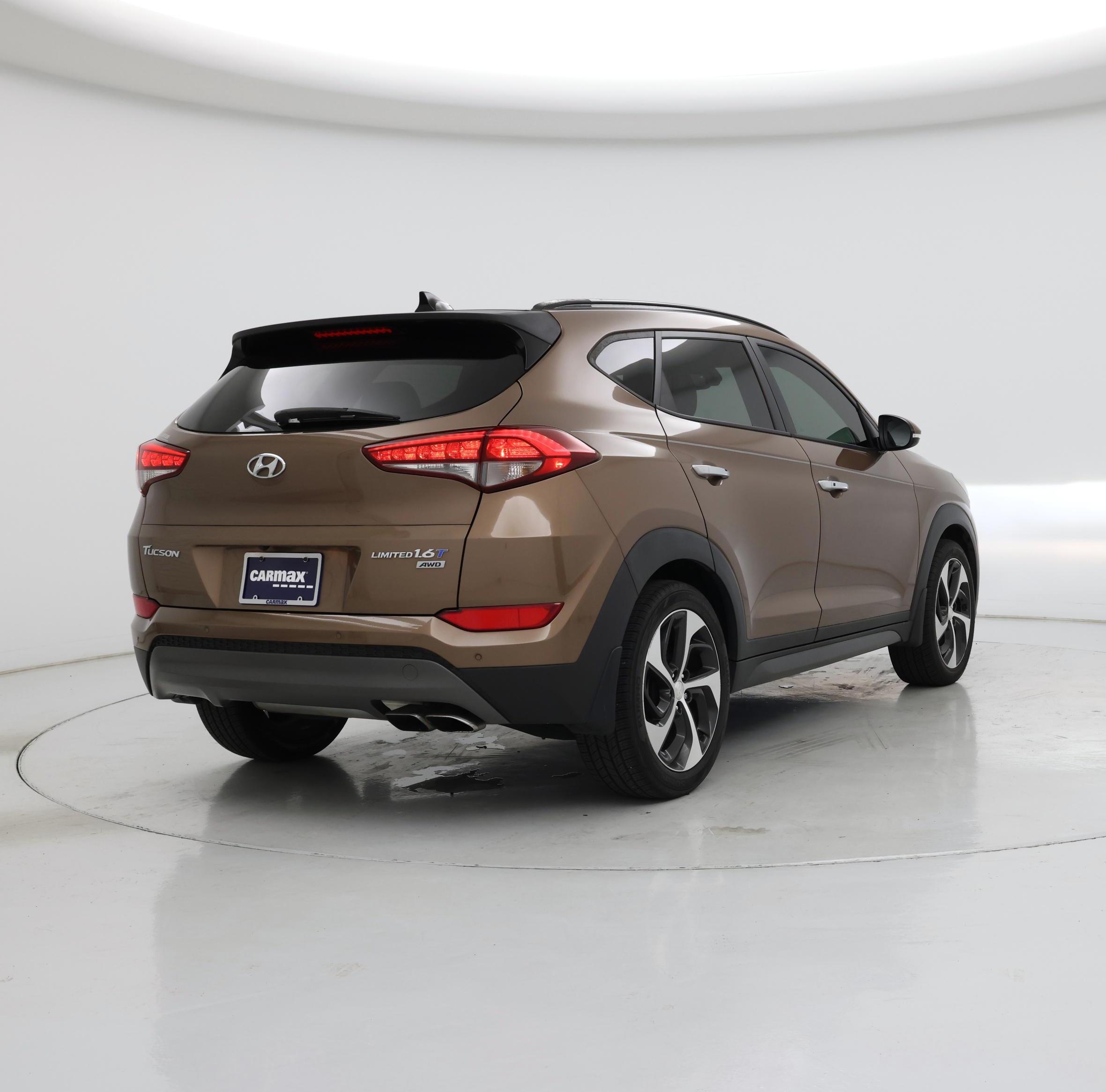 Thumbnail: 2016 Hyundai Tucson - 8