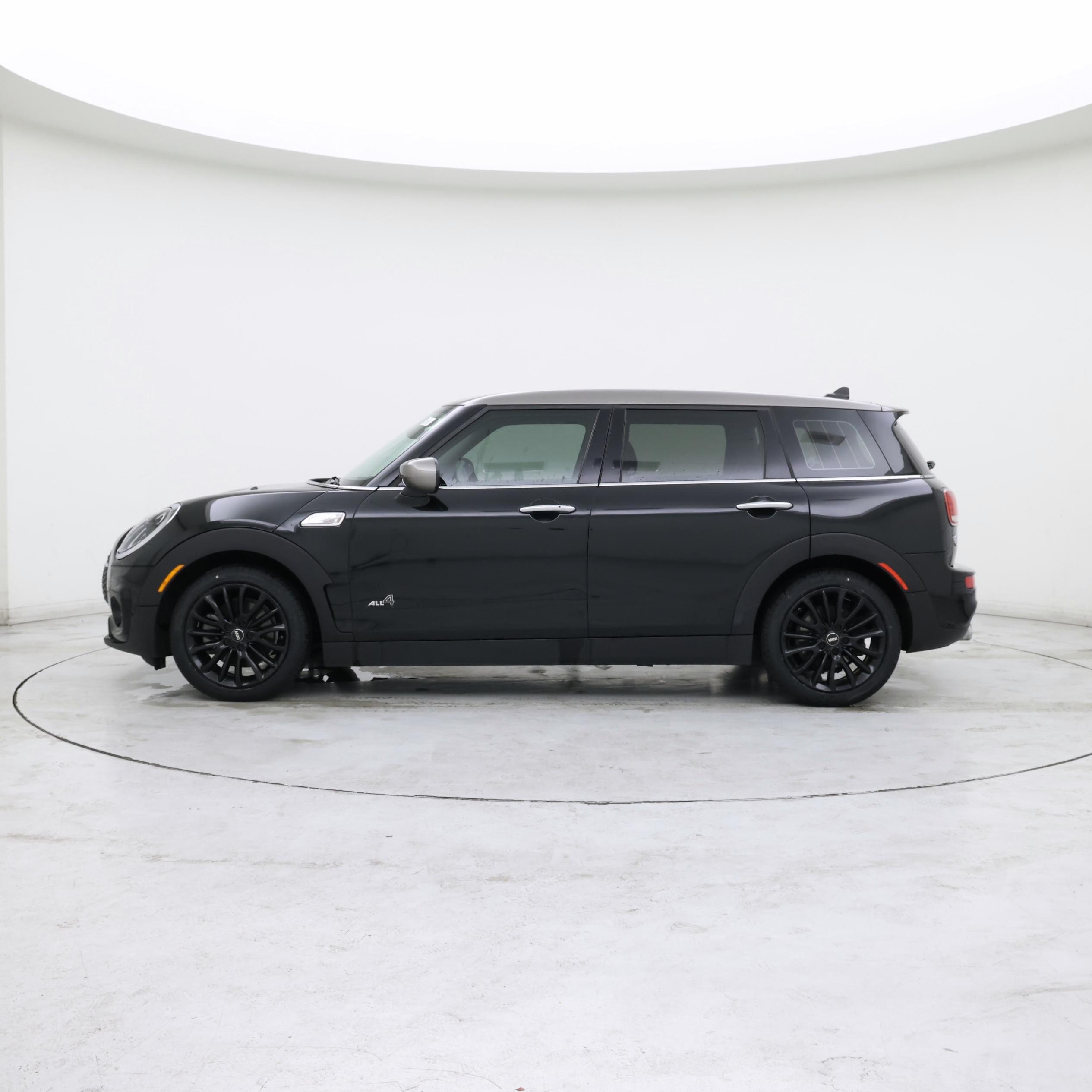 Thumbnail: 2023 MINI Cooper Clubman - 3