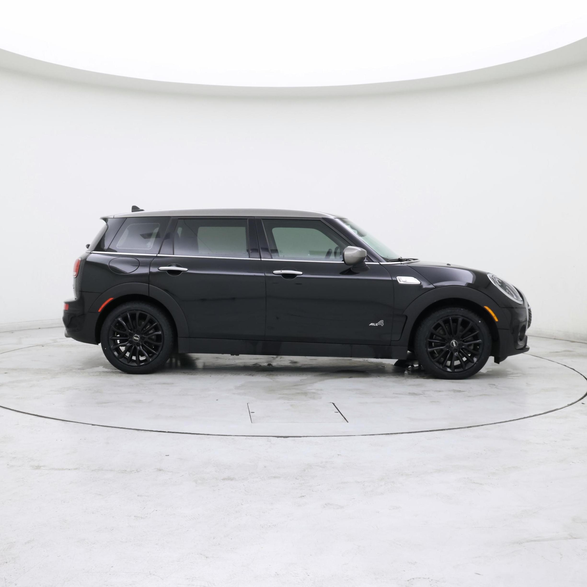 Thumbnail: 2023 MINI Cooper Clubman - 7