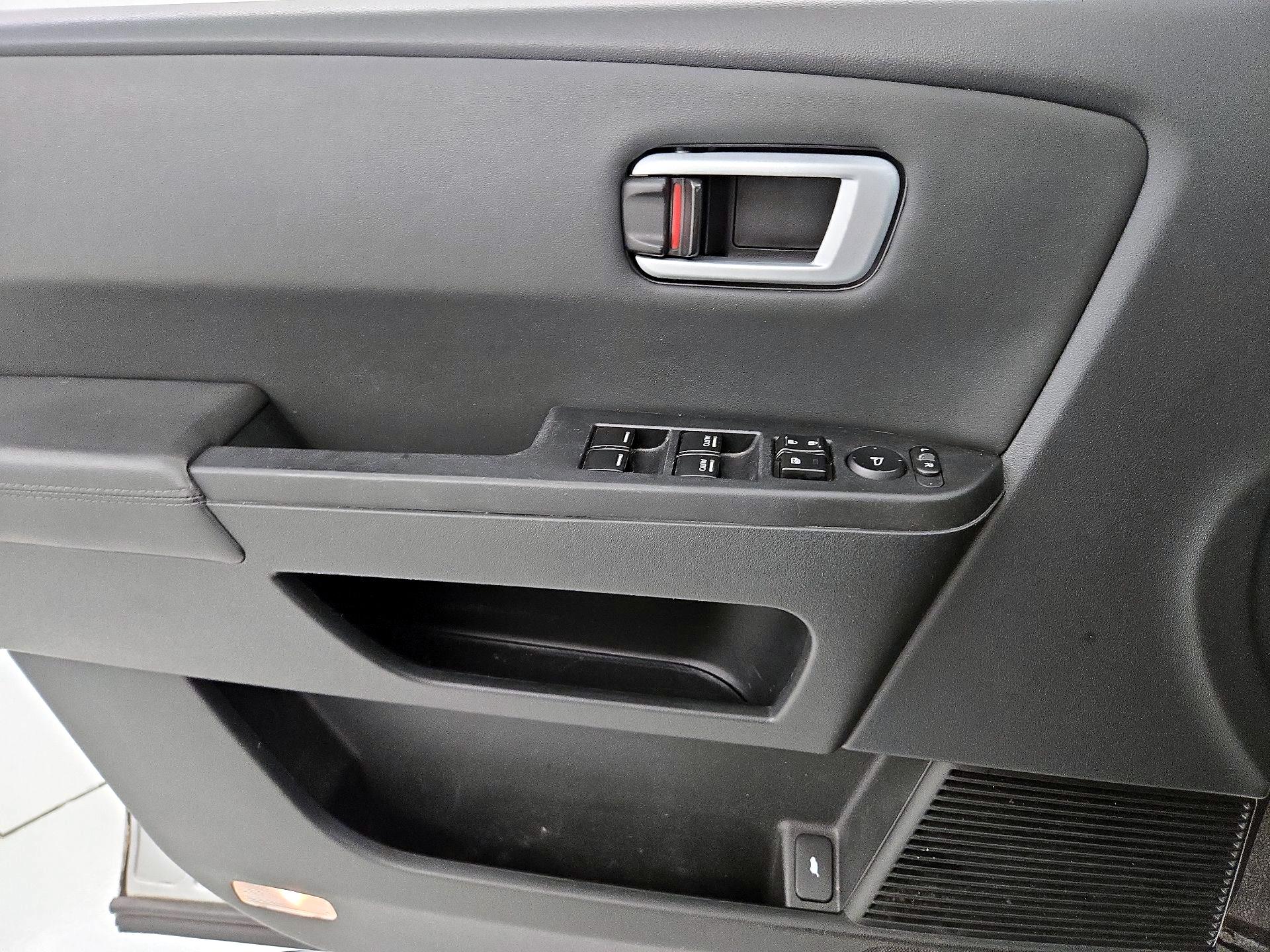 Thumbnail: 2015 Honda Pilot - 12