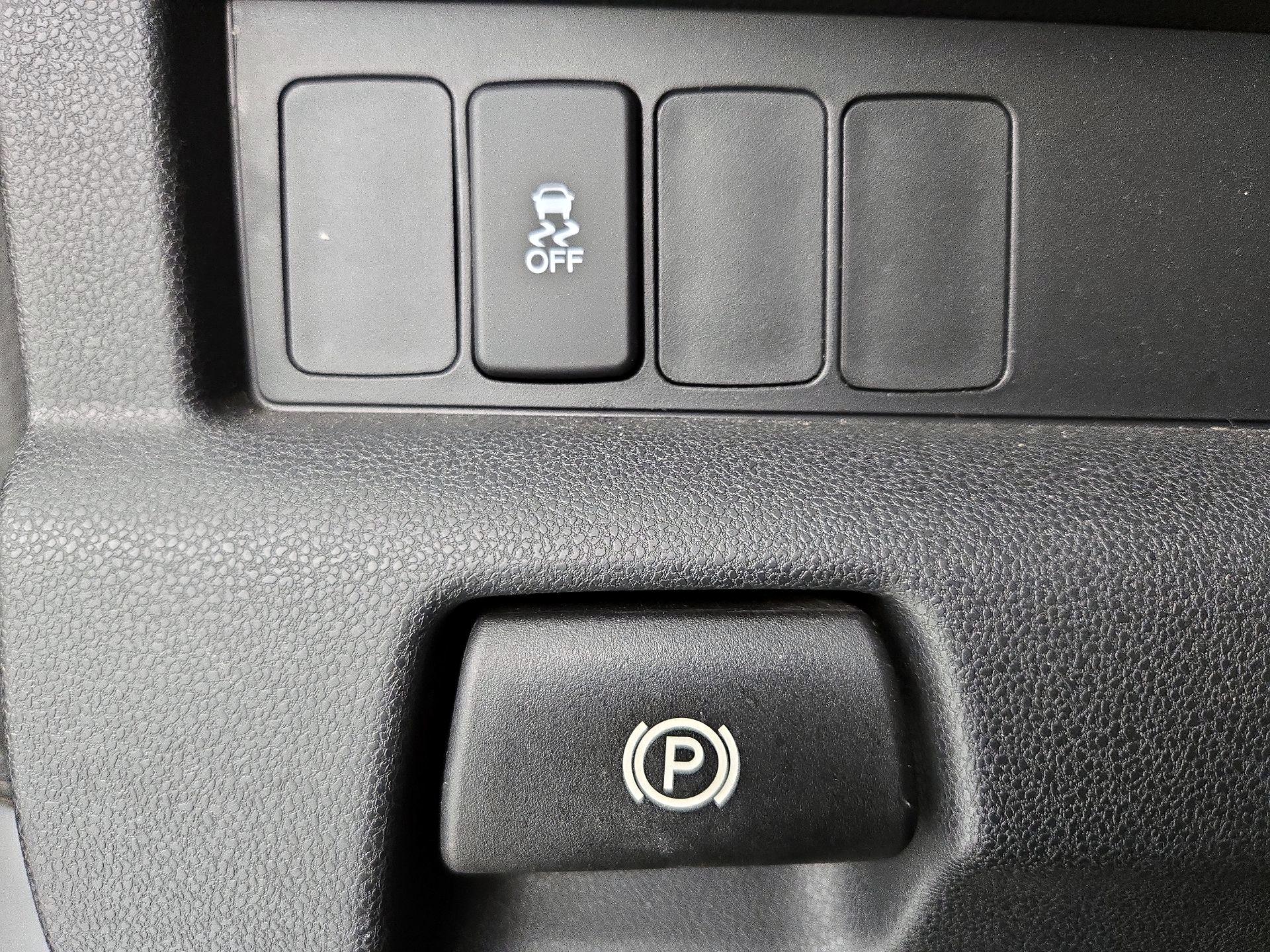 Thumbnail: 2015 Honda Pilot - 13