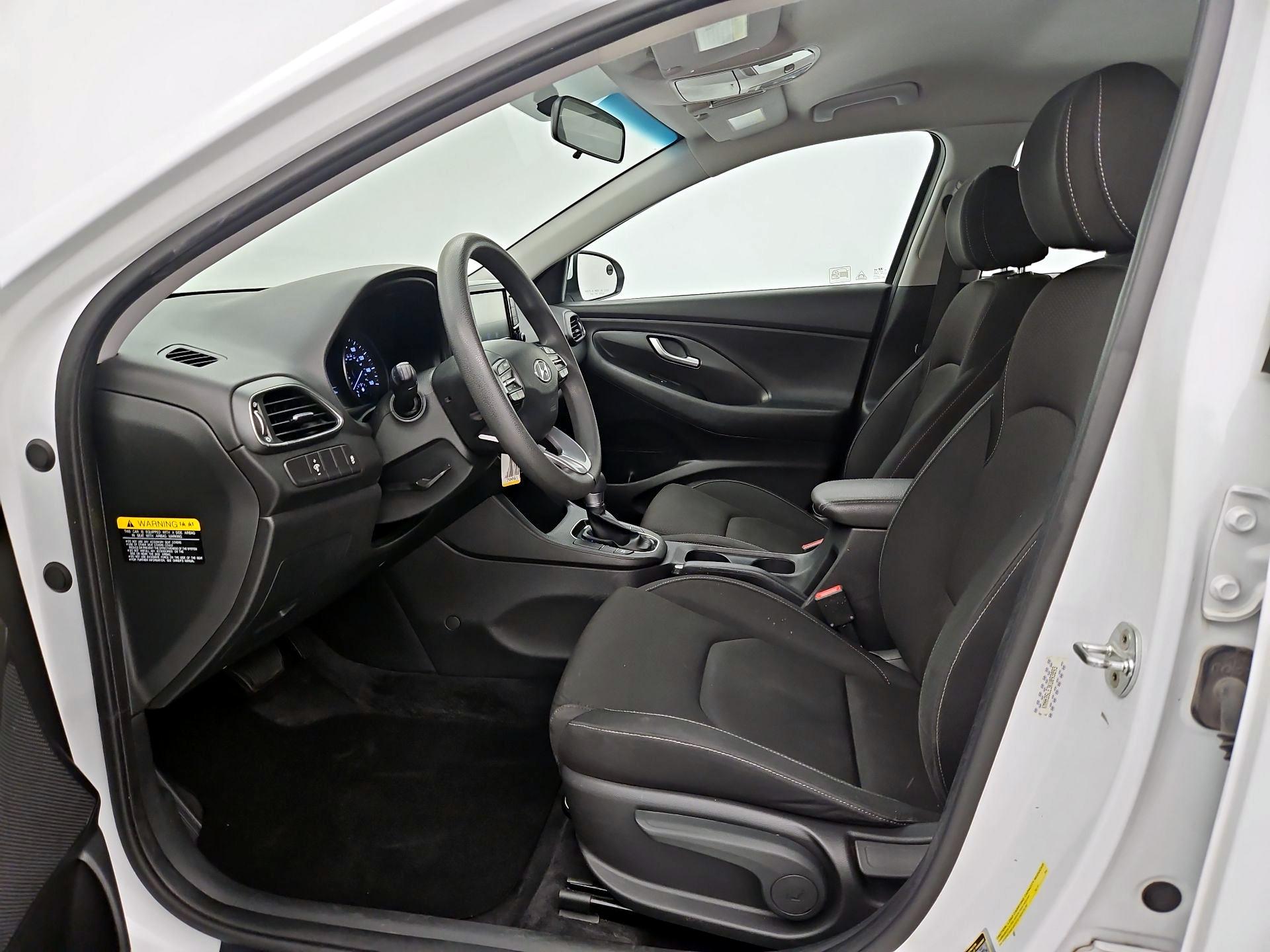 Thumbnail: 2019 Hyundai Elantra - 11