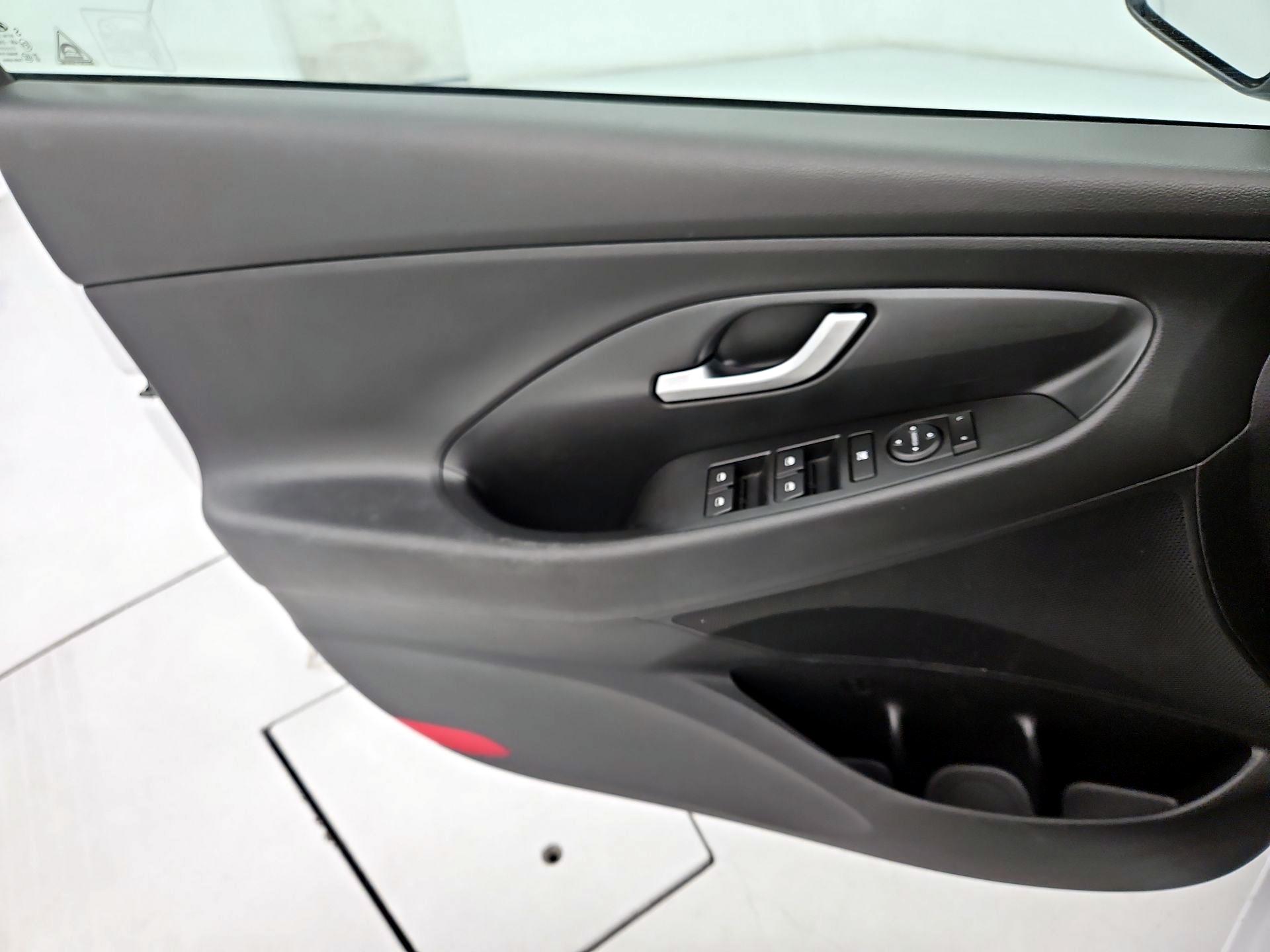 Thumbnail: 2019 Hyundai Elantra - 12