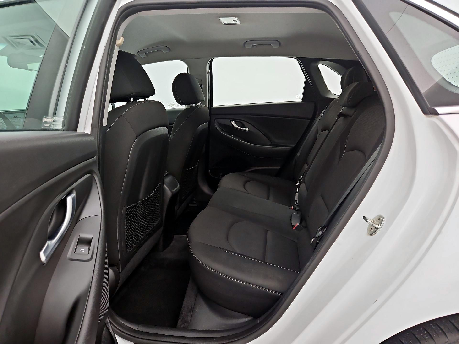 Thumbnail: 2019 Hyundai Elantra - 19