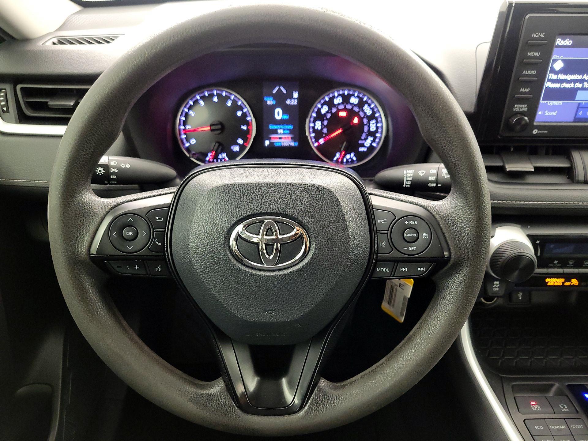Thumbnail: 2020 Toyota RAV4 - 10