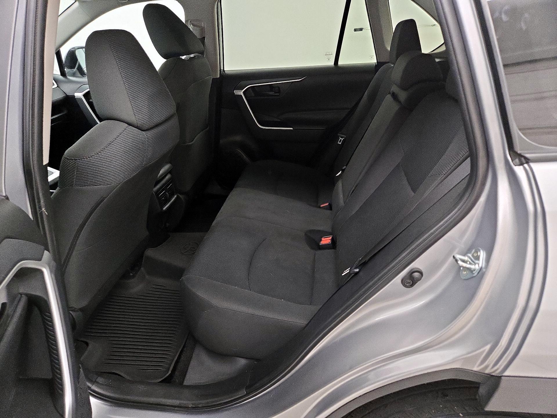 Thumbnail: 2025 Toyota RAV4 - 18