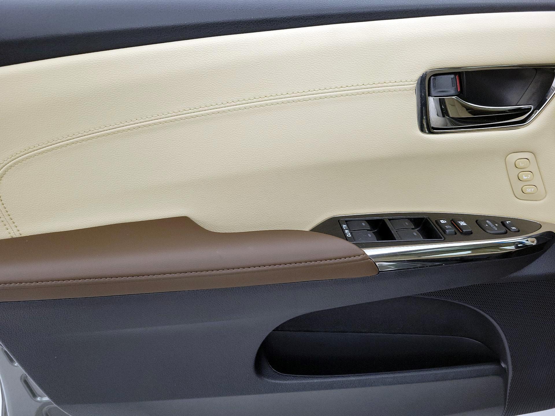 Thumbnail: 2014 Toyota Avalon - 12