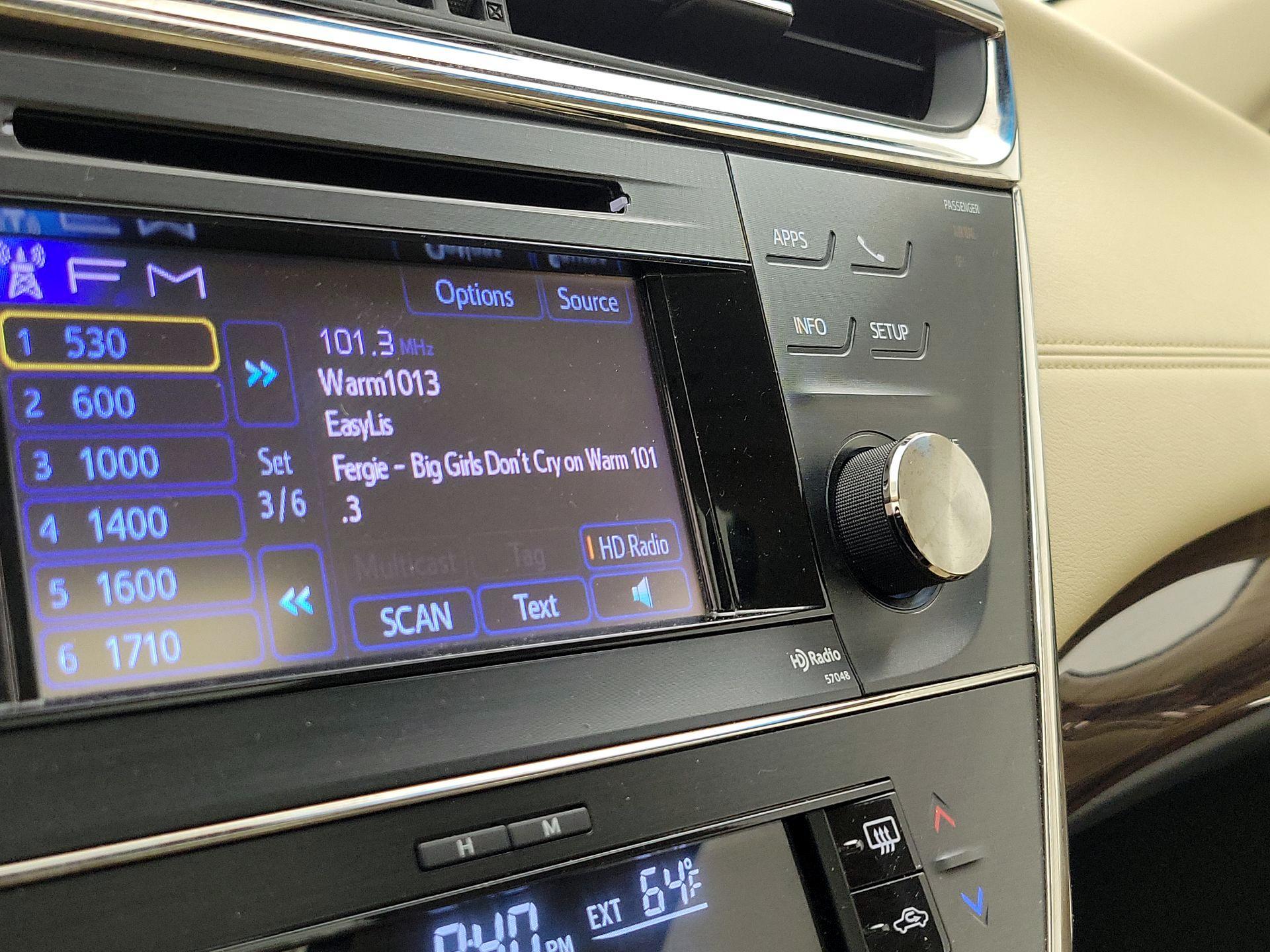 Thumbnail: 2014 Toyota Avalon - 16