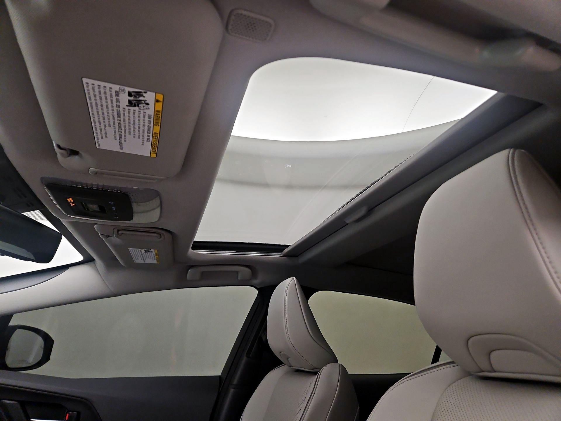 Thumbnail: 2024 Toyota Prius - 19