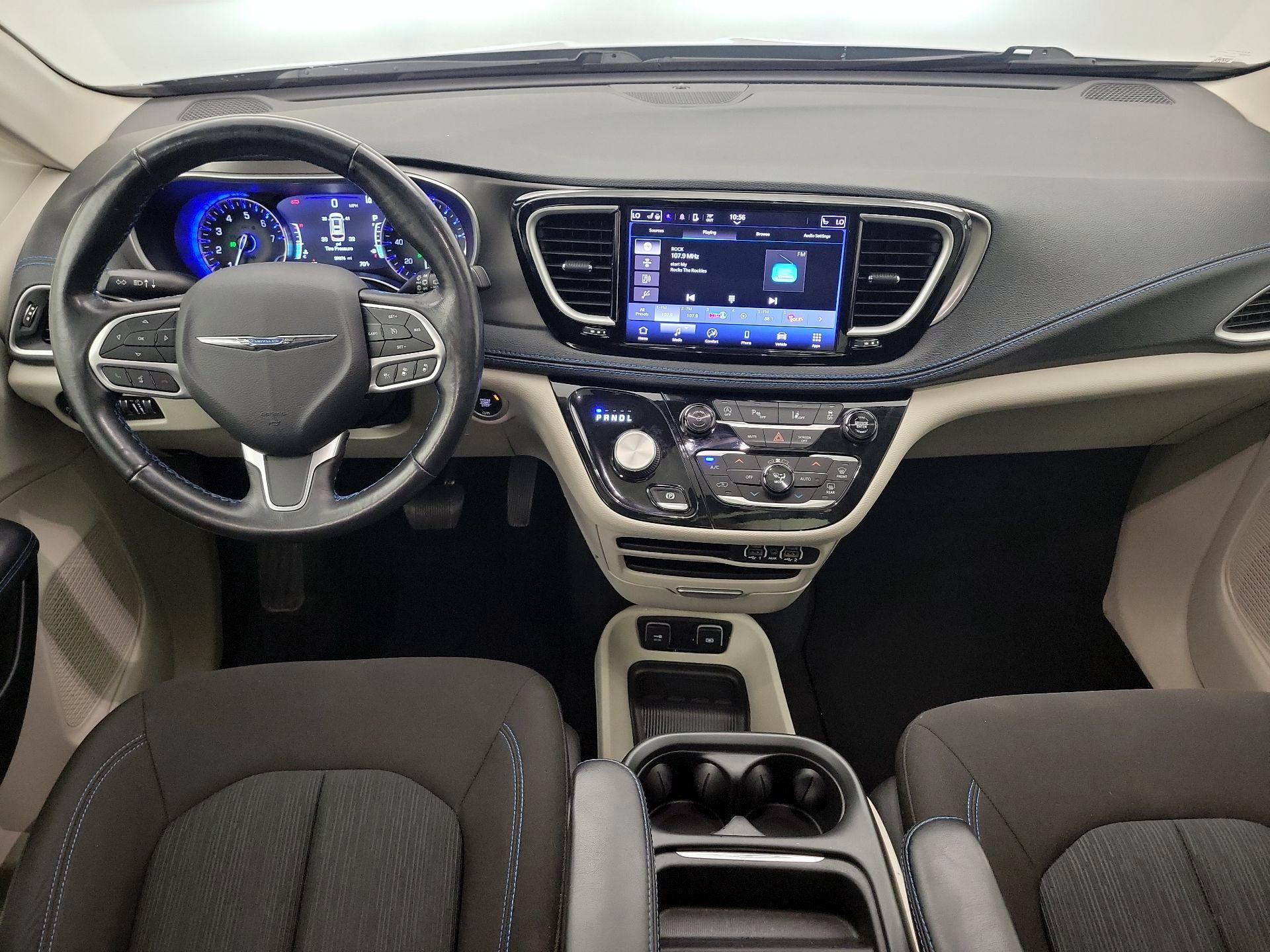 Thumbnail: 2021 Chrysler Pacifica - 9