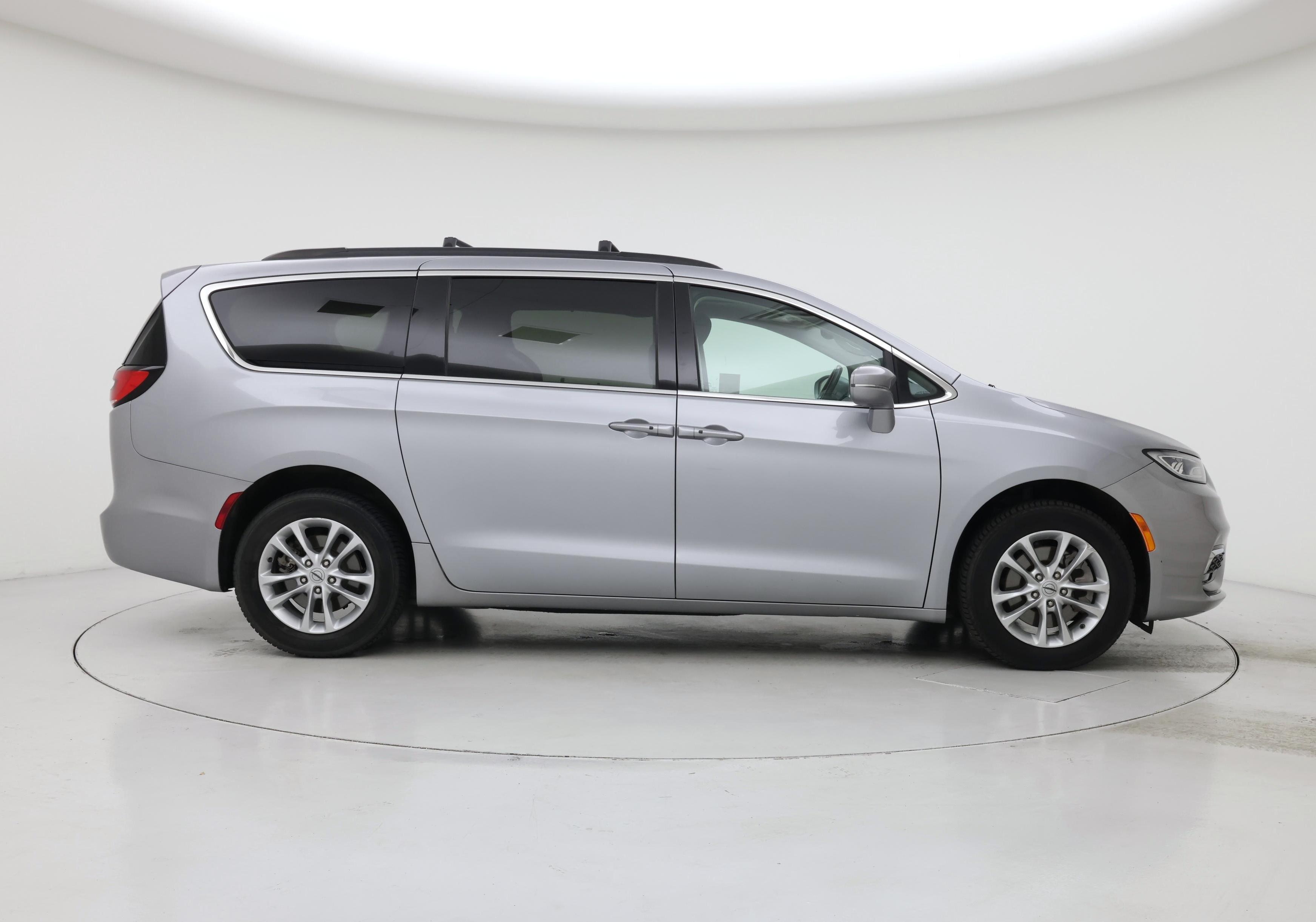 Thumbnail: 2021 Chrysler Pacifica - 7
