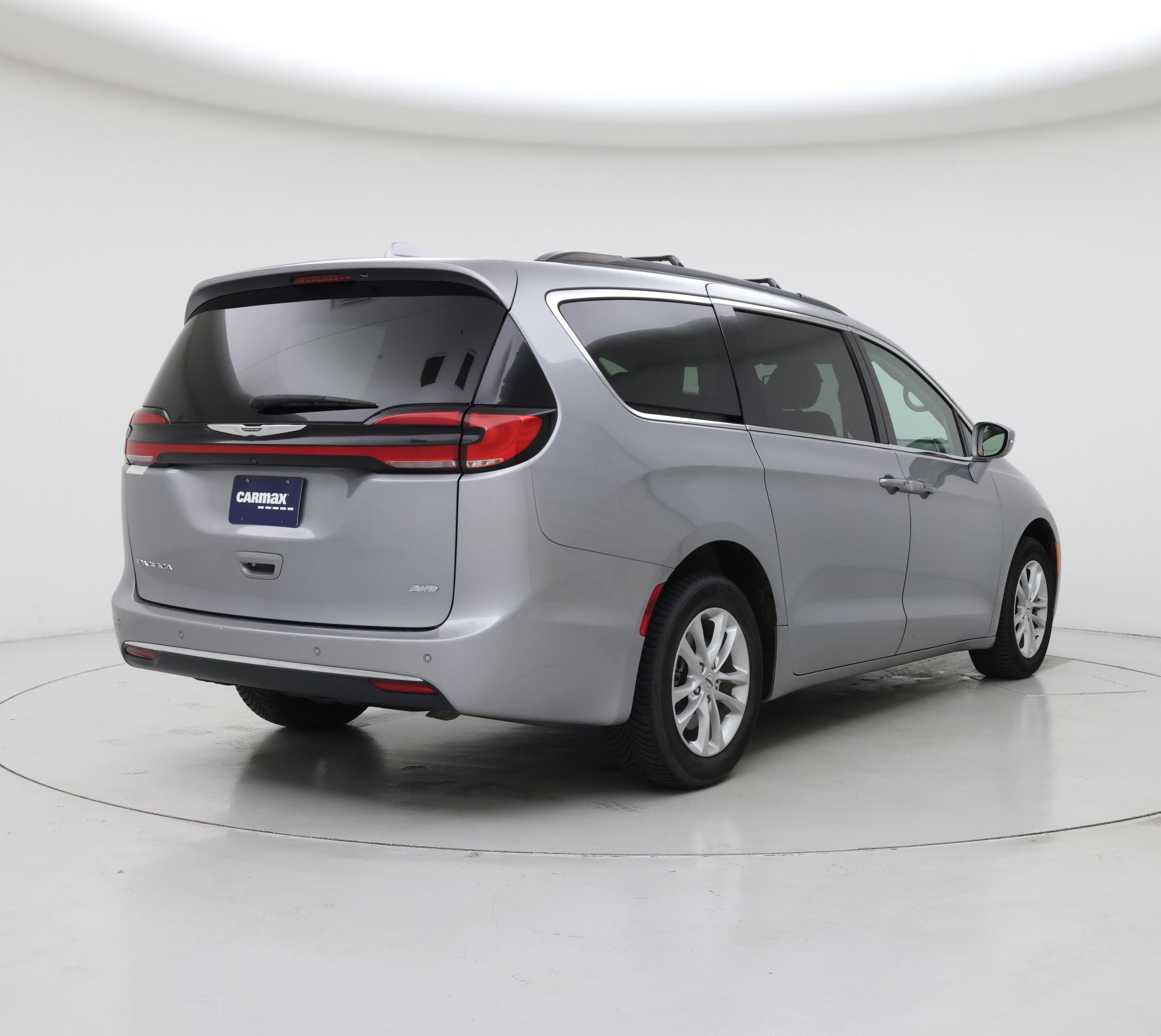 Thumbnail: 2021 Chrysler Pacifica - 8