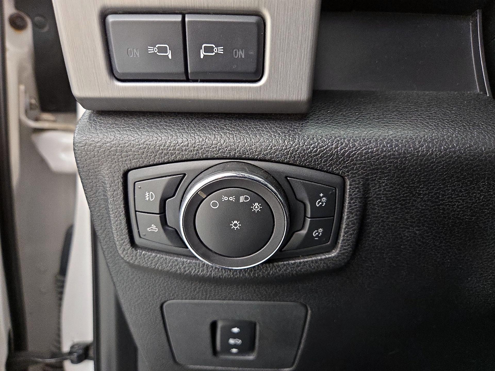 Thumbnail: 2015 Ford F-150 - 13