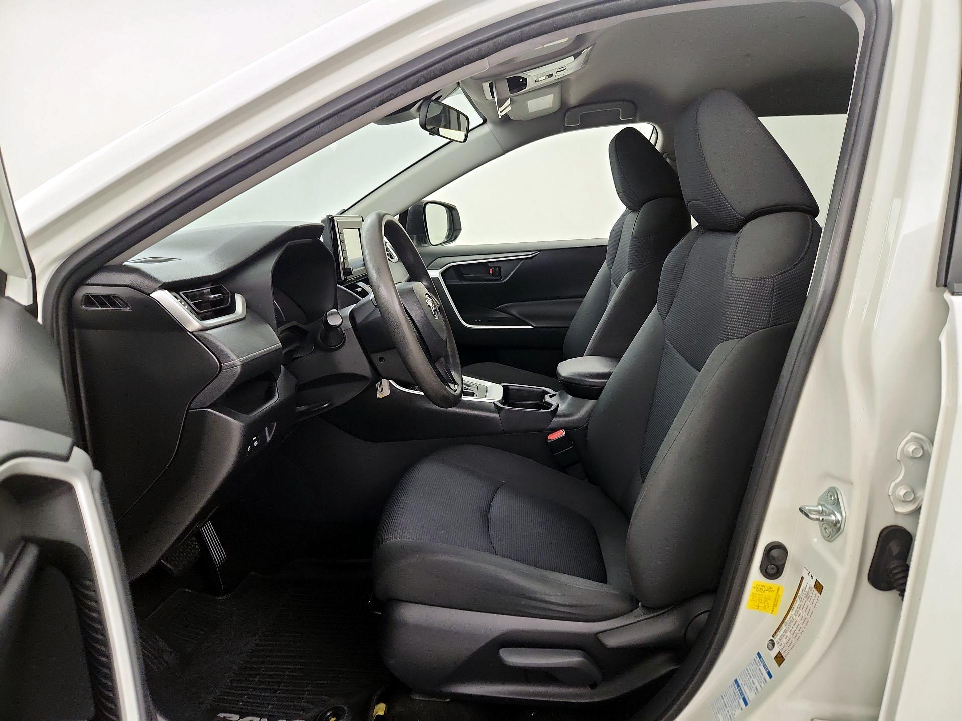 Thumbnail: 2019 Toyota RAV4 - 11