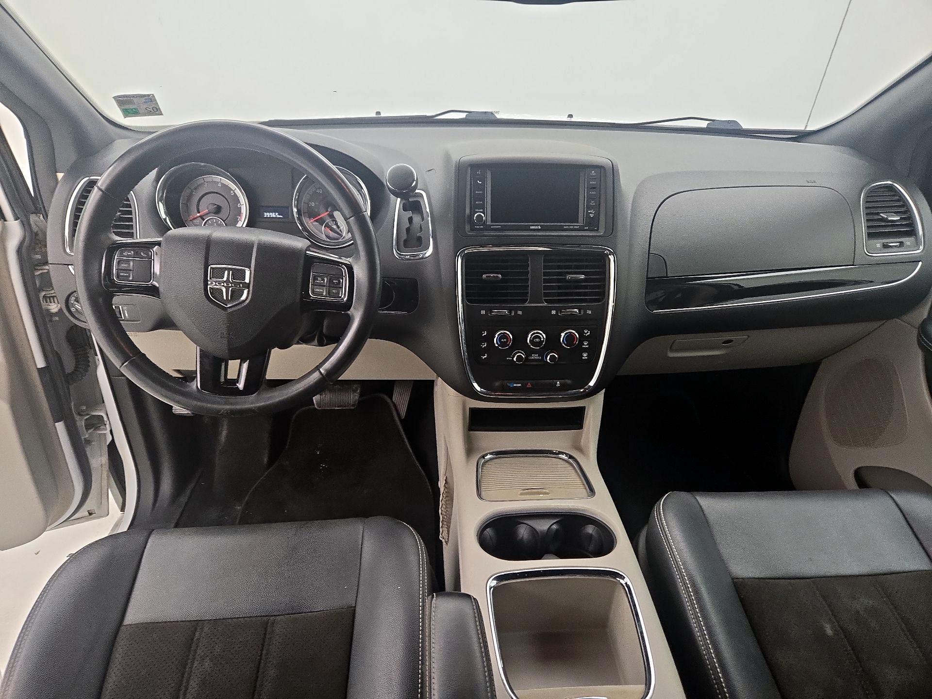 Thumbnail: 2019 Dodge Grand Caravan - 9