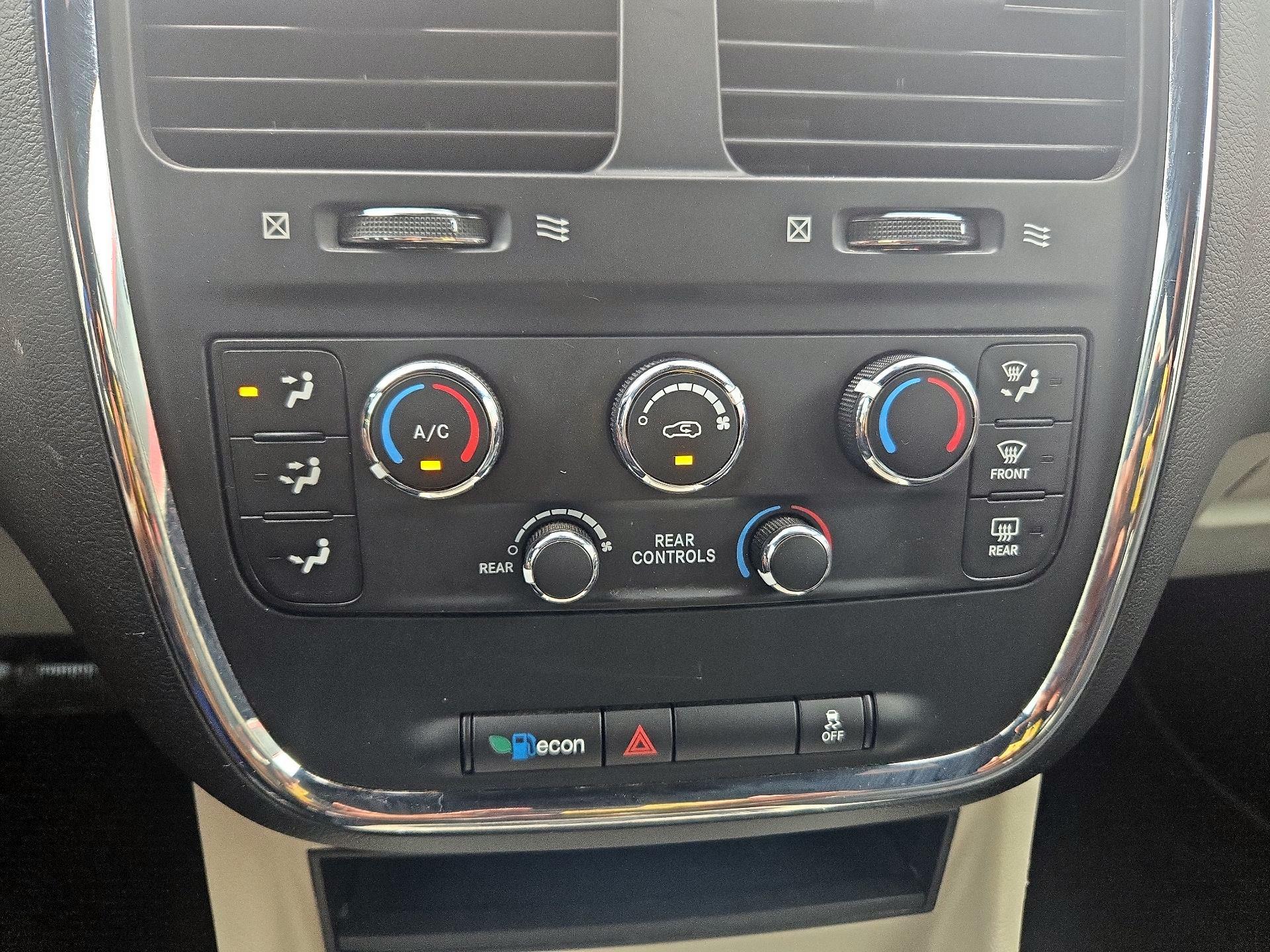 Thumbnail: 2019 Dodge Grand Caravan - 16