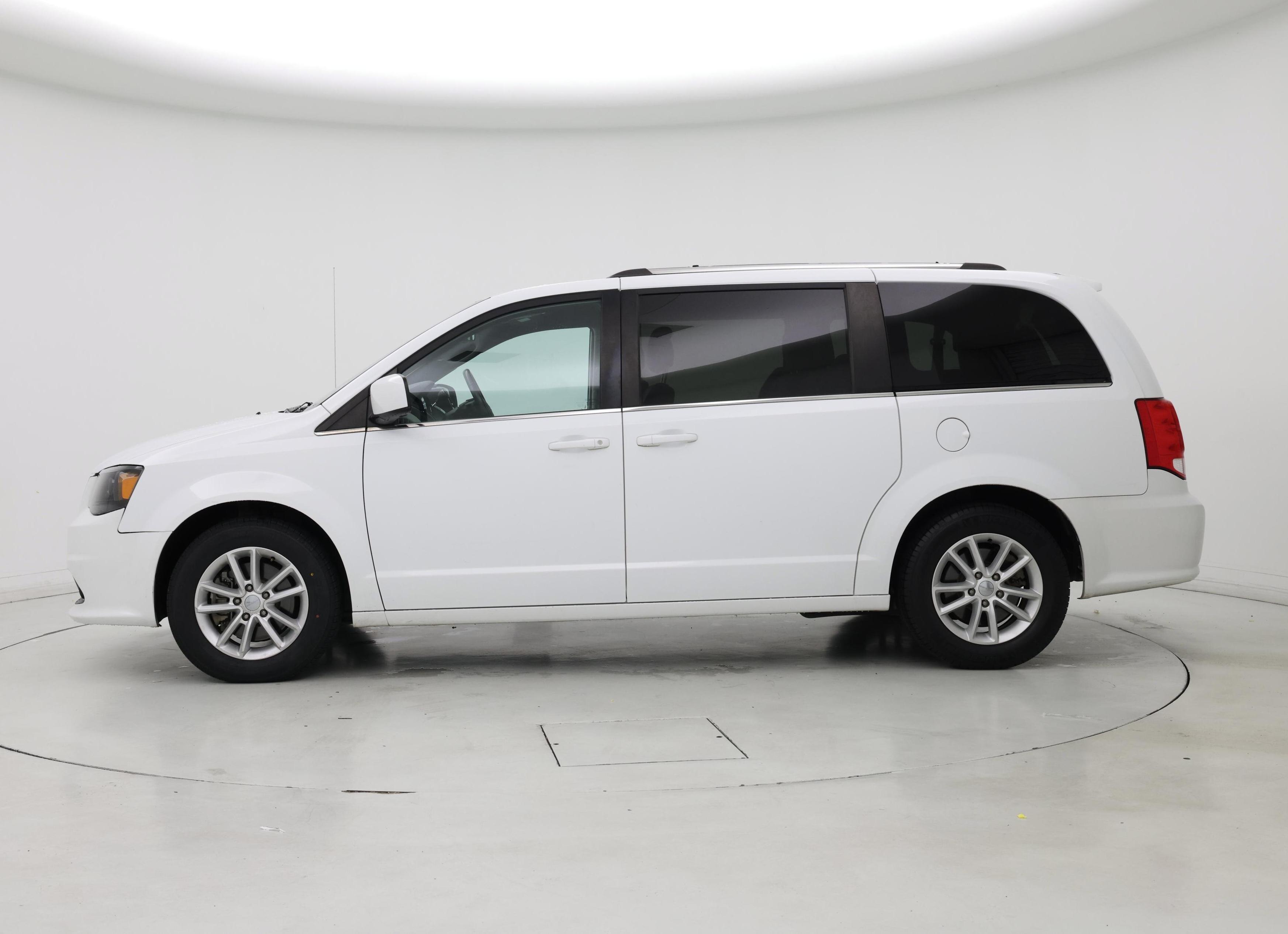 Thumbnail: 2019 Dodge Grand Caravan - 3