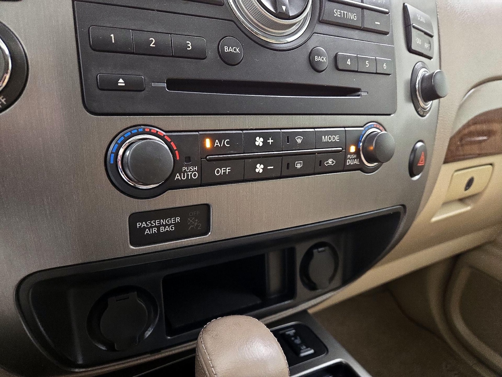 2015 Nissan Armada SL - Photo 17