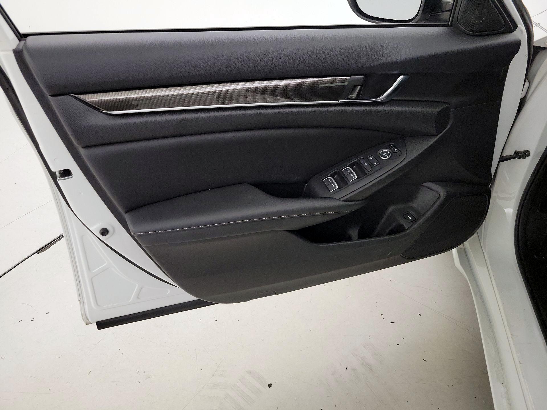 Thumbnail: 2019 Honda Accord - 12