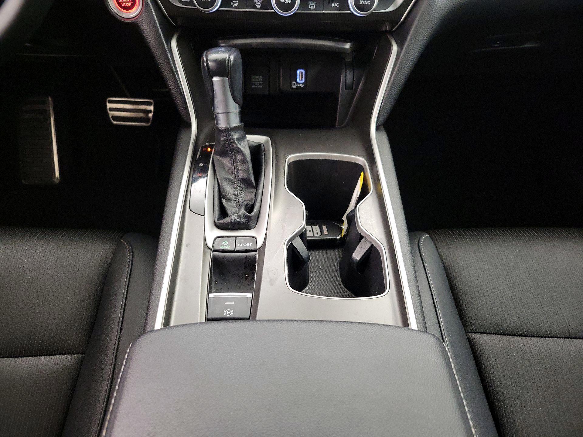 Thumbnail: 2019 Honda Accord - 17