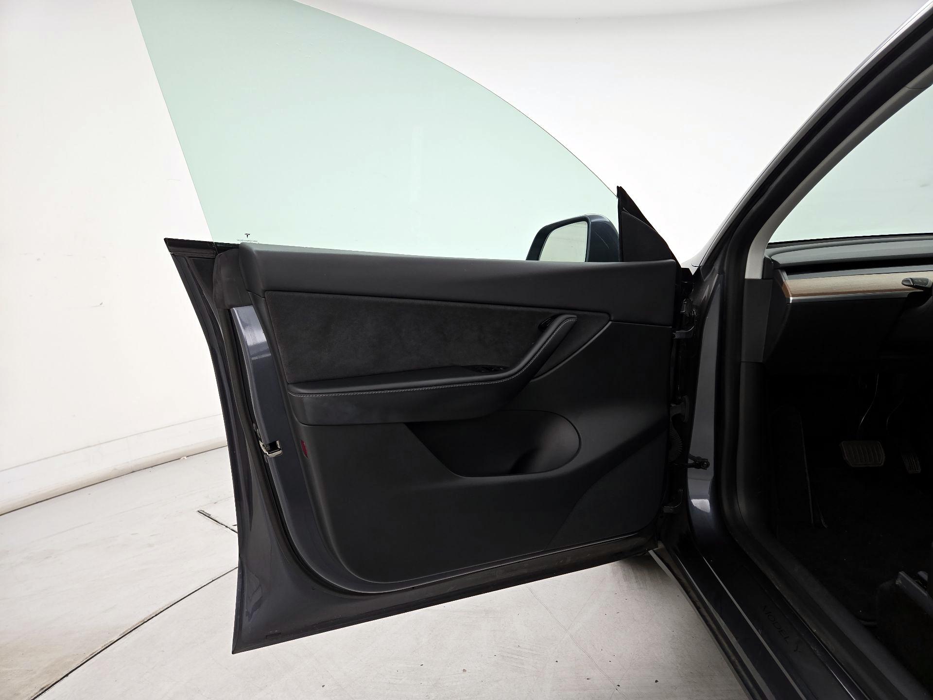 Thumbnail: 2021 Tesla Model Y - 12