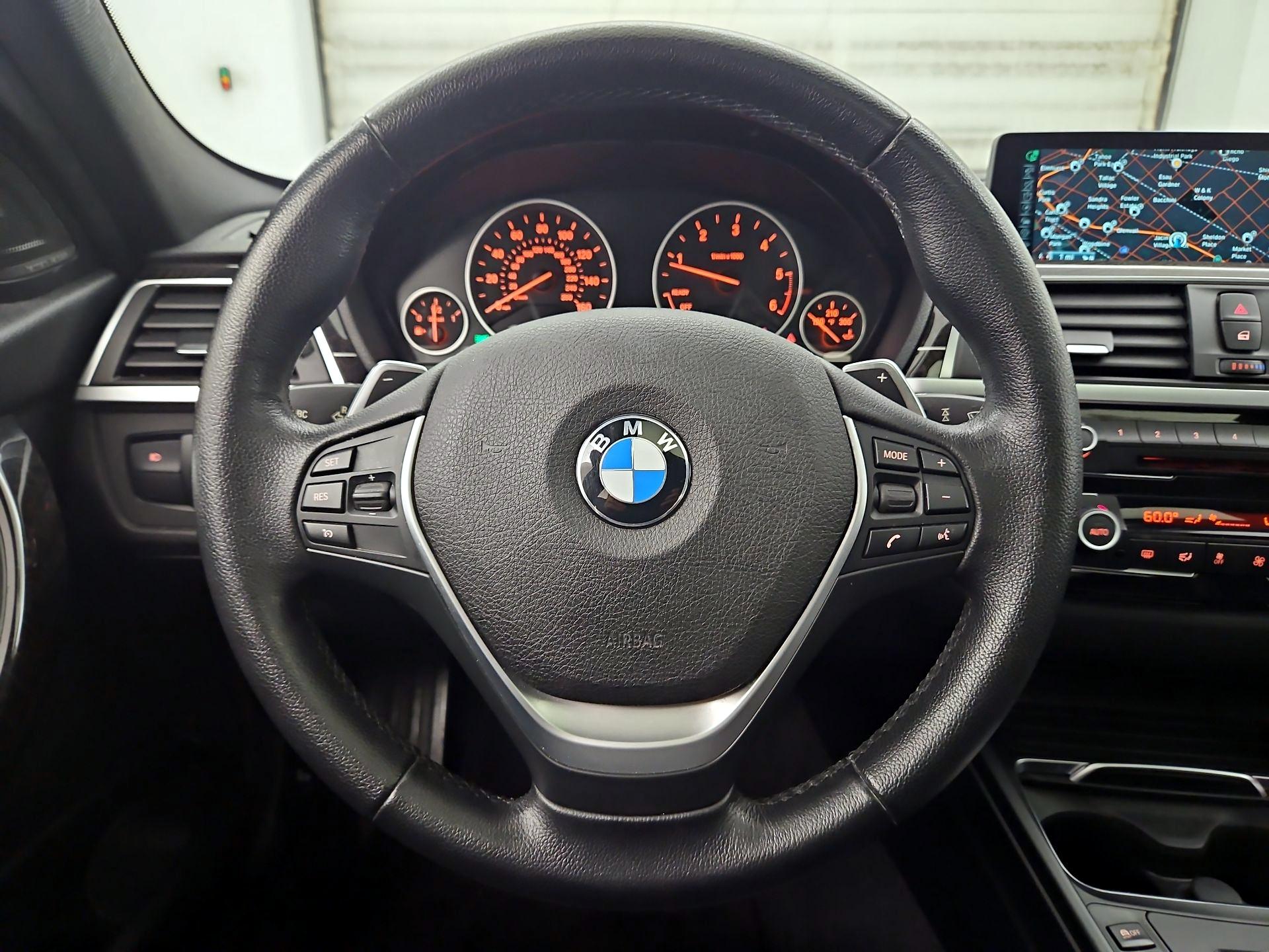 Thumbnail: 2016 BMW 3 Series - 10