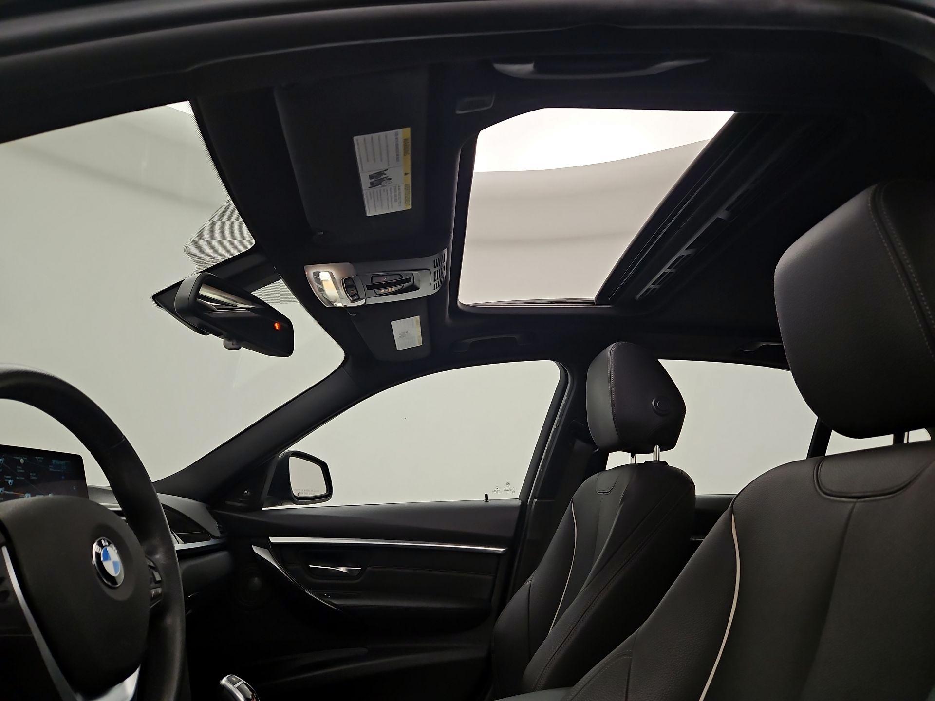 Thumbnail: 2016 BMW 3 Series - 20