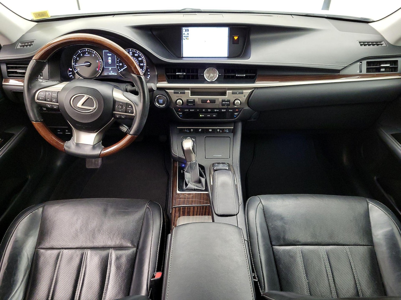 2017 Lexus ES 350 - Photo 10