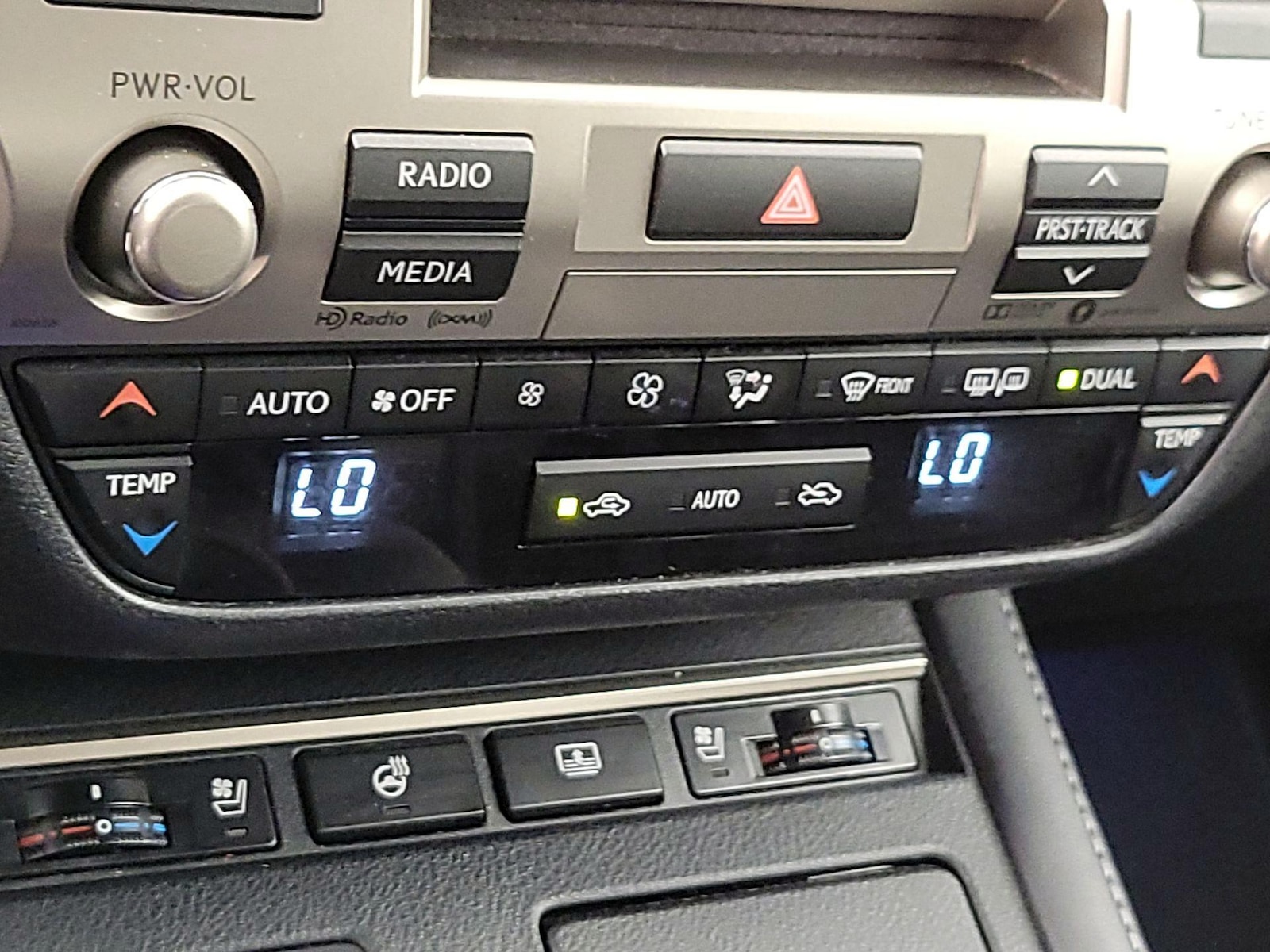 2017 Lexus ES 350 - Photo 18