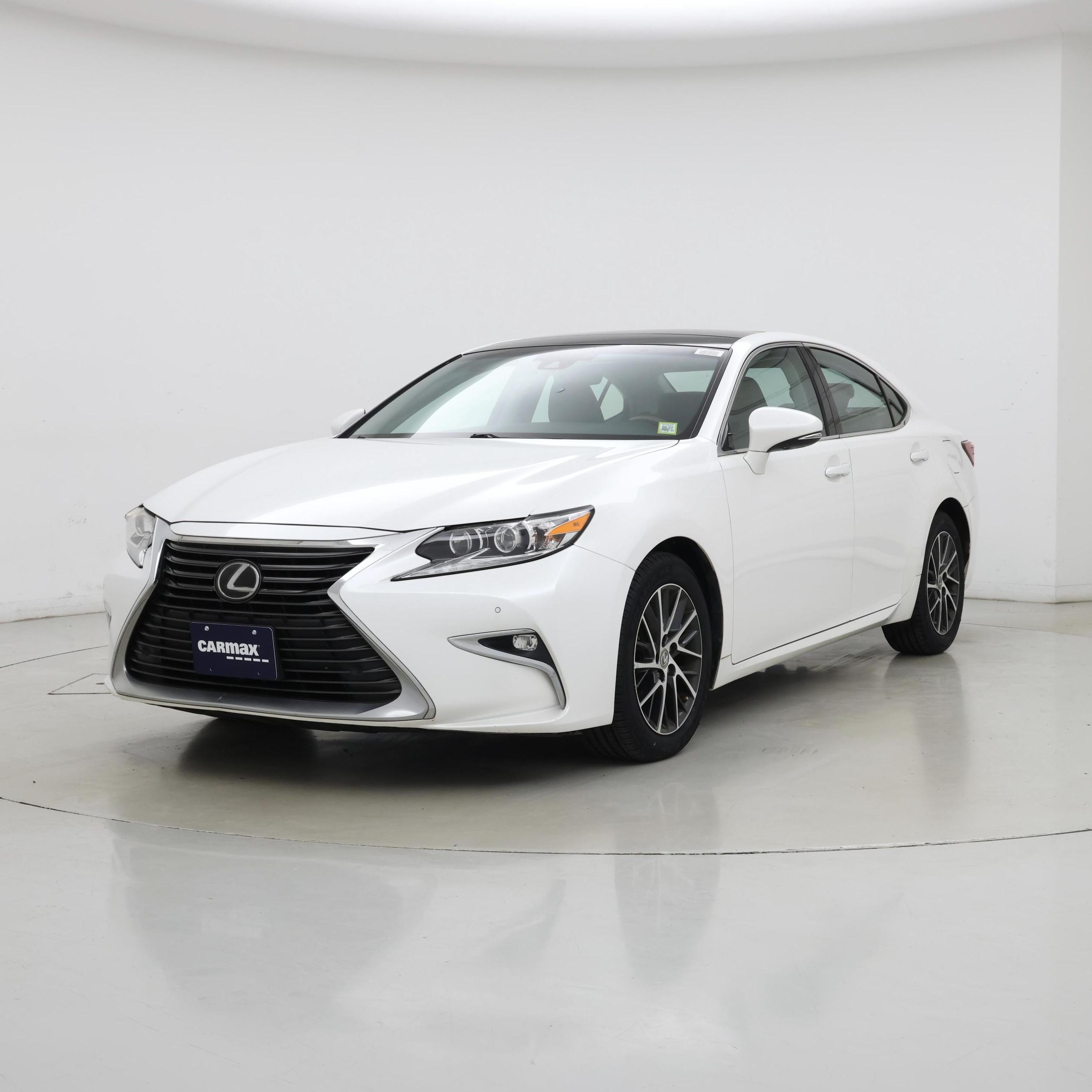 Thumbnail: 2017 Lexus ES - 4