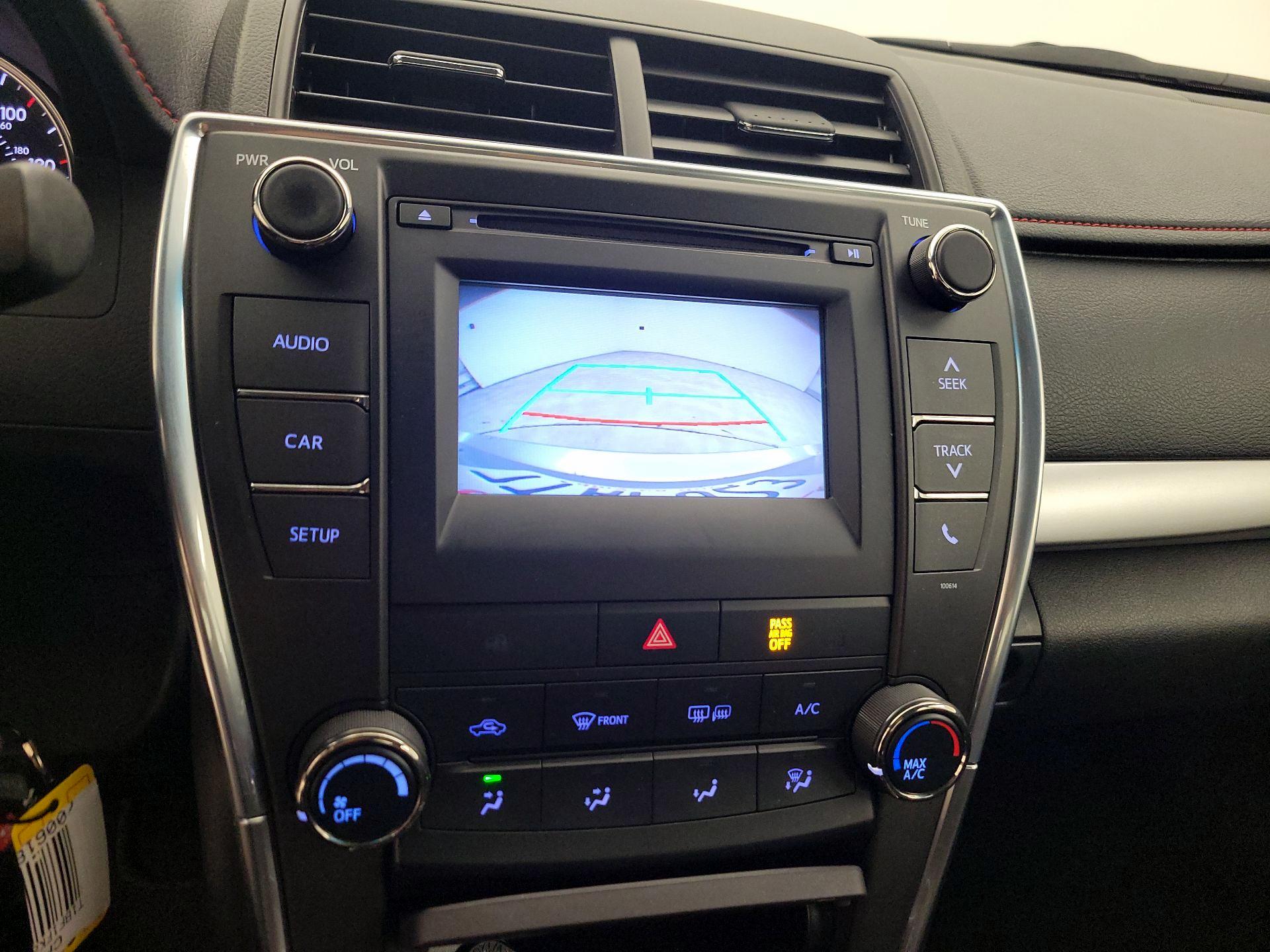 Thumbnail: 2016 Toyota Camry - 14