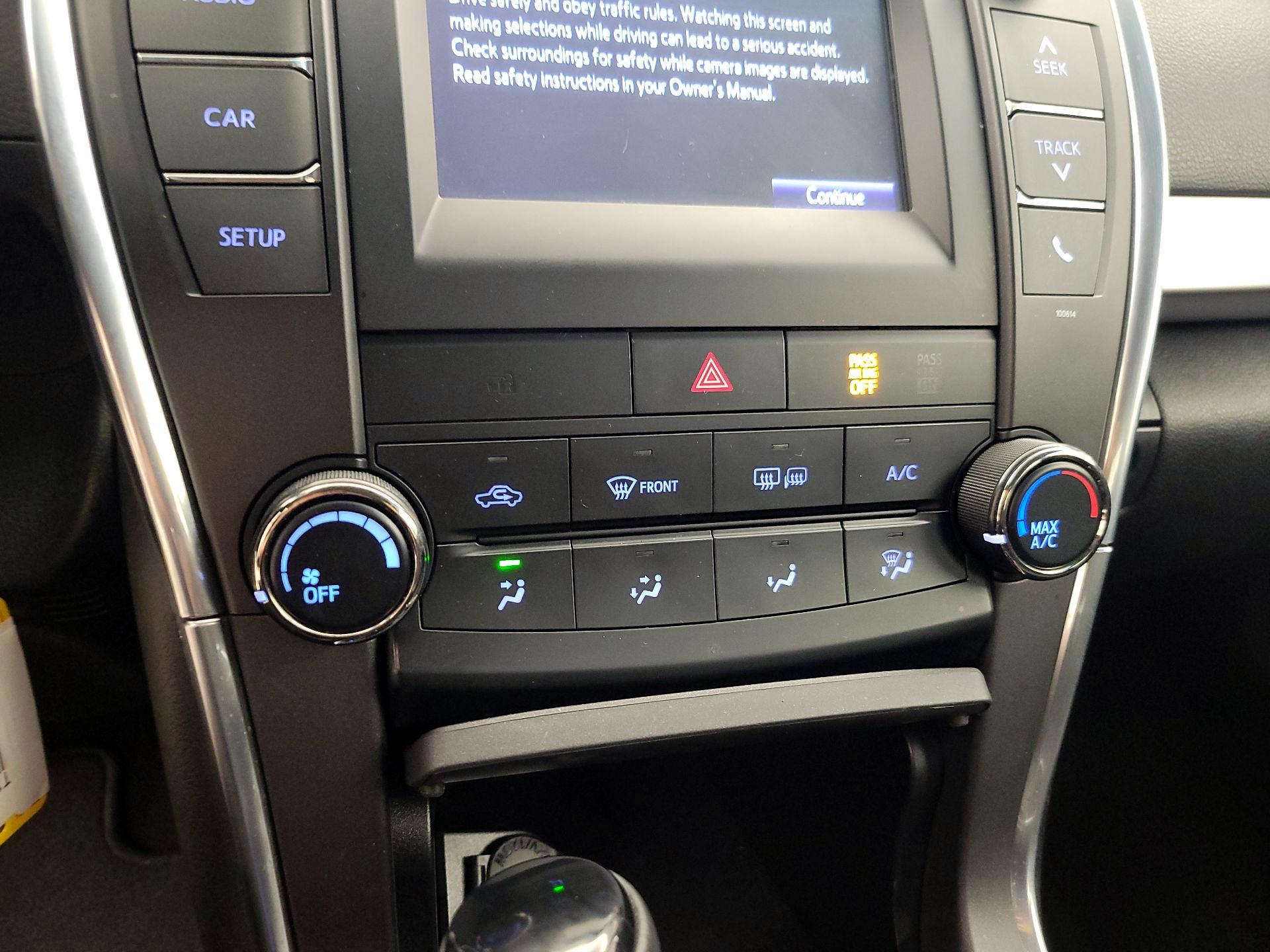 Thumbnail: 2016 Toyota Camry - 16