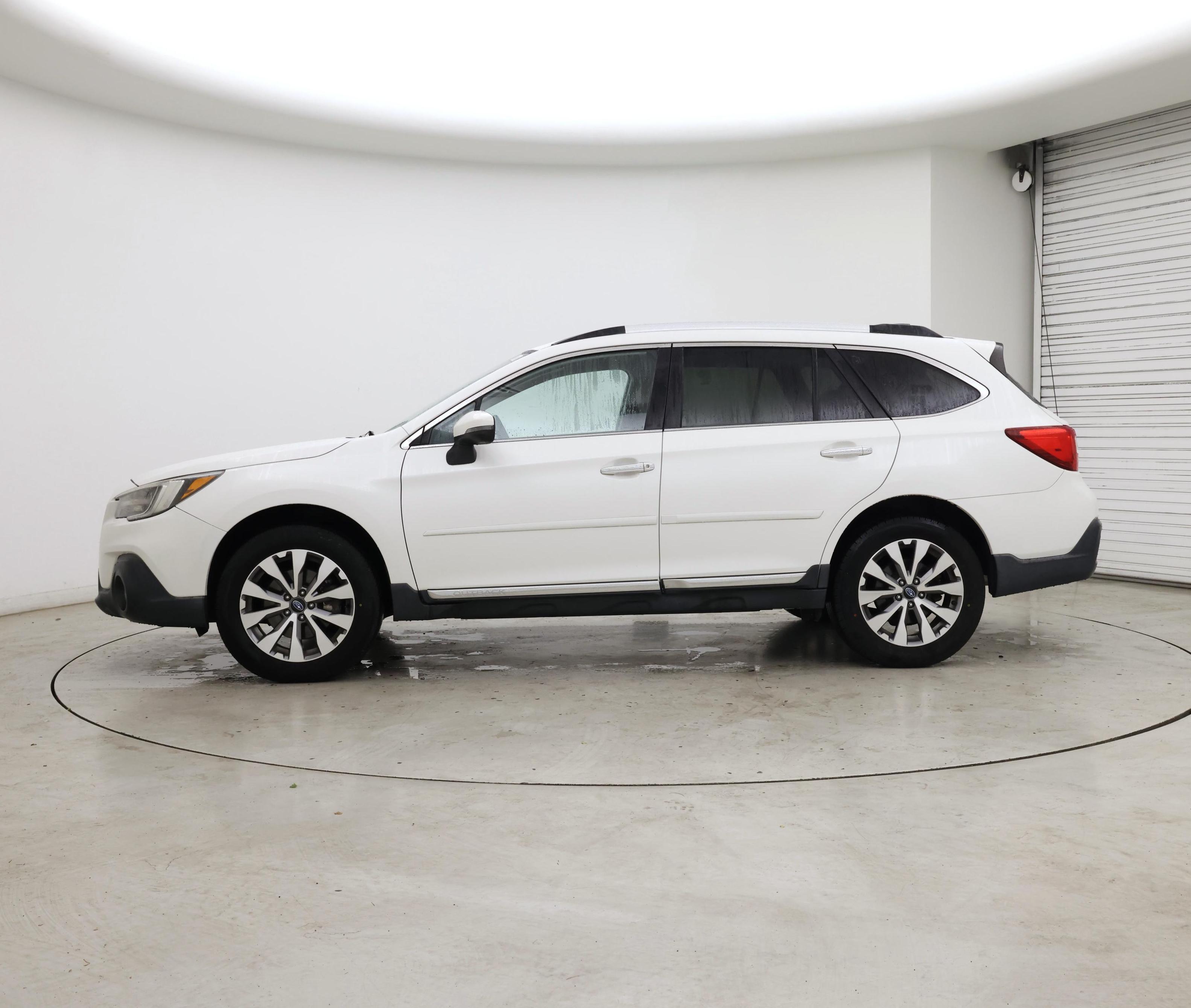 Thumbnail: 2019 Subaru Outback - 3