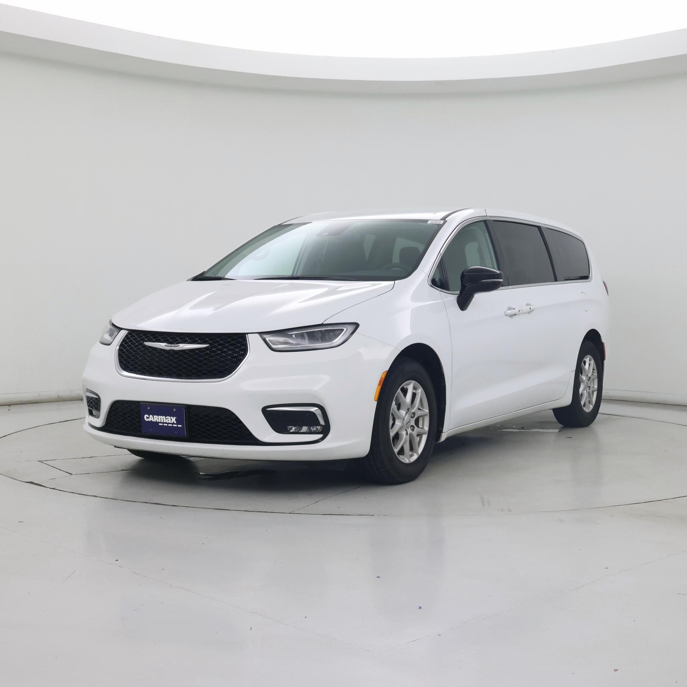 Thumbnail: 2024 Chrysler Pacifica - 4