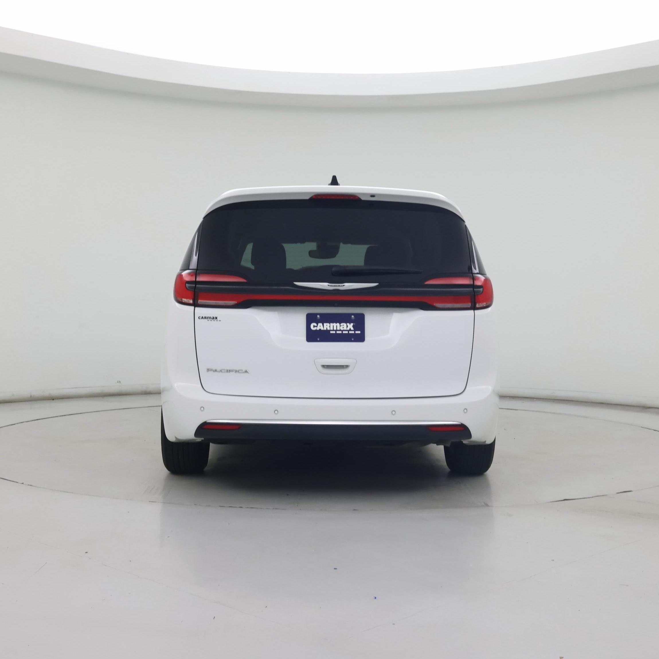 Thumbnail: 2024 Chrysler Pacifica - 6
